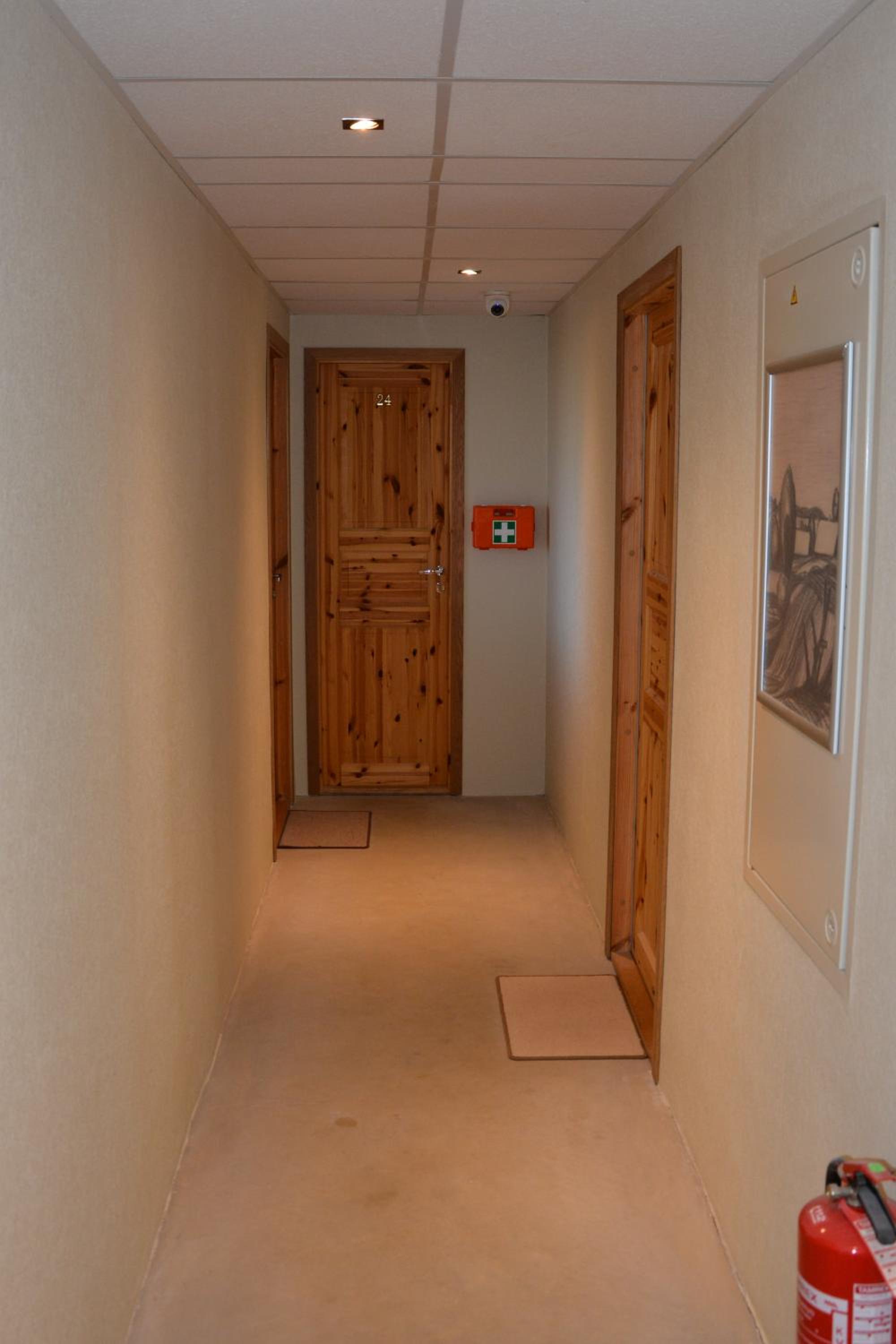 Photo 33