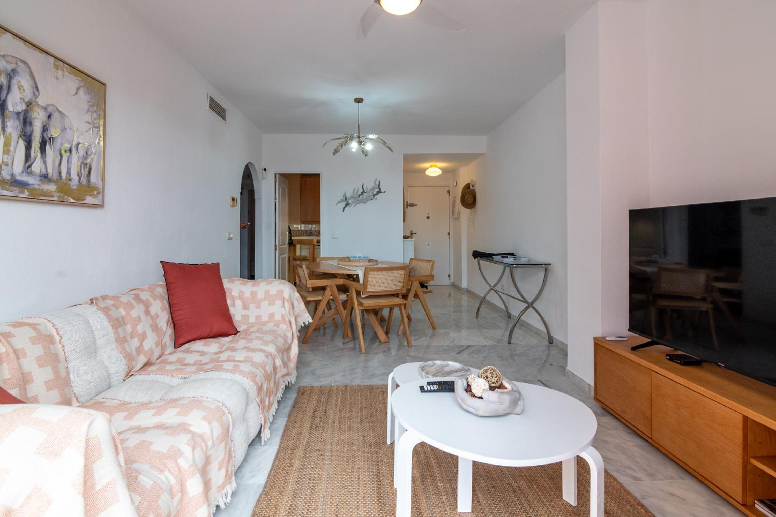 Wonderfull Pent-house close to the beach