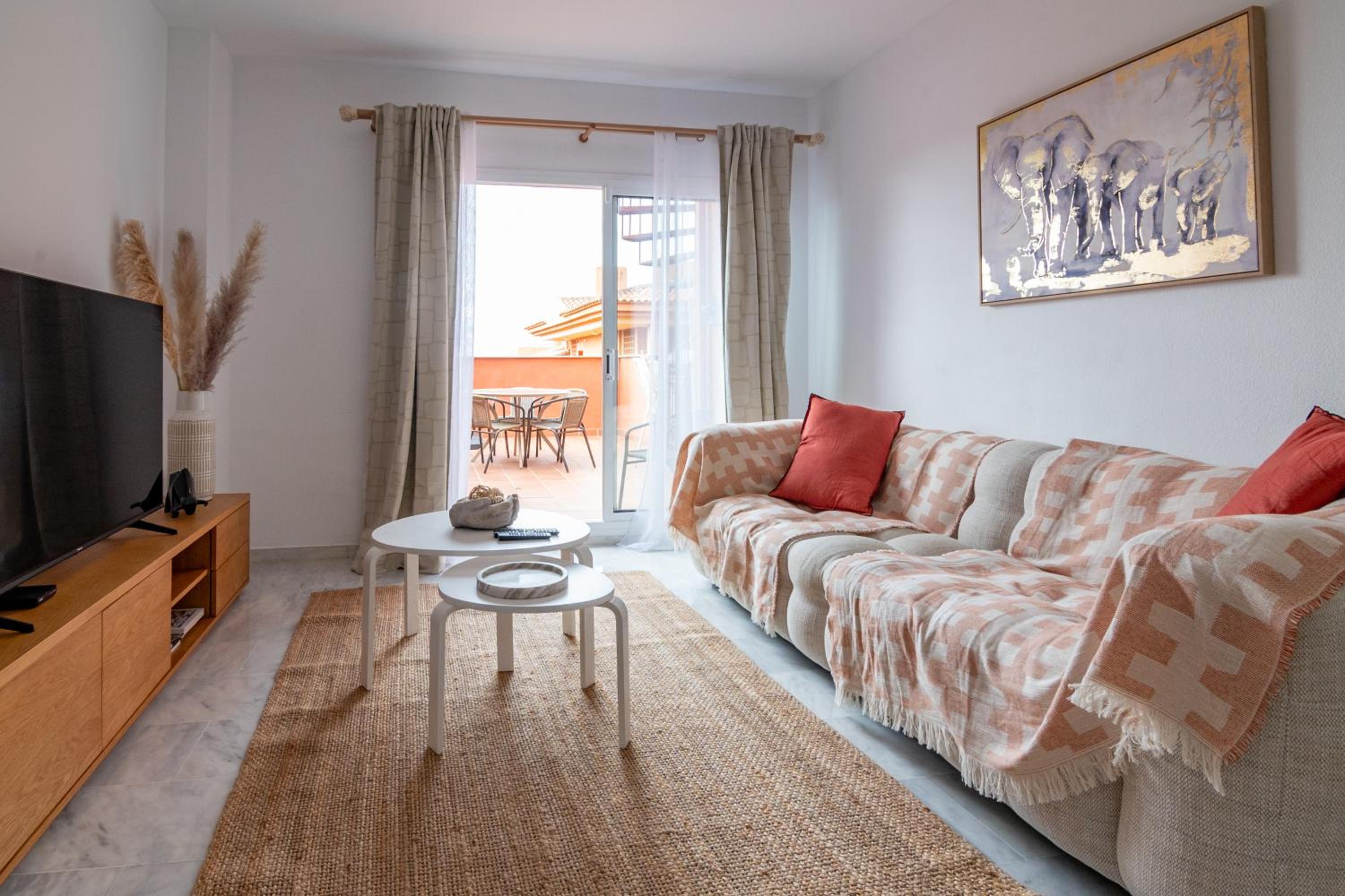 Wonderfull Pent-house close to the beach
