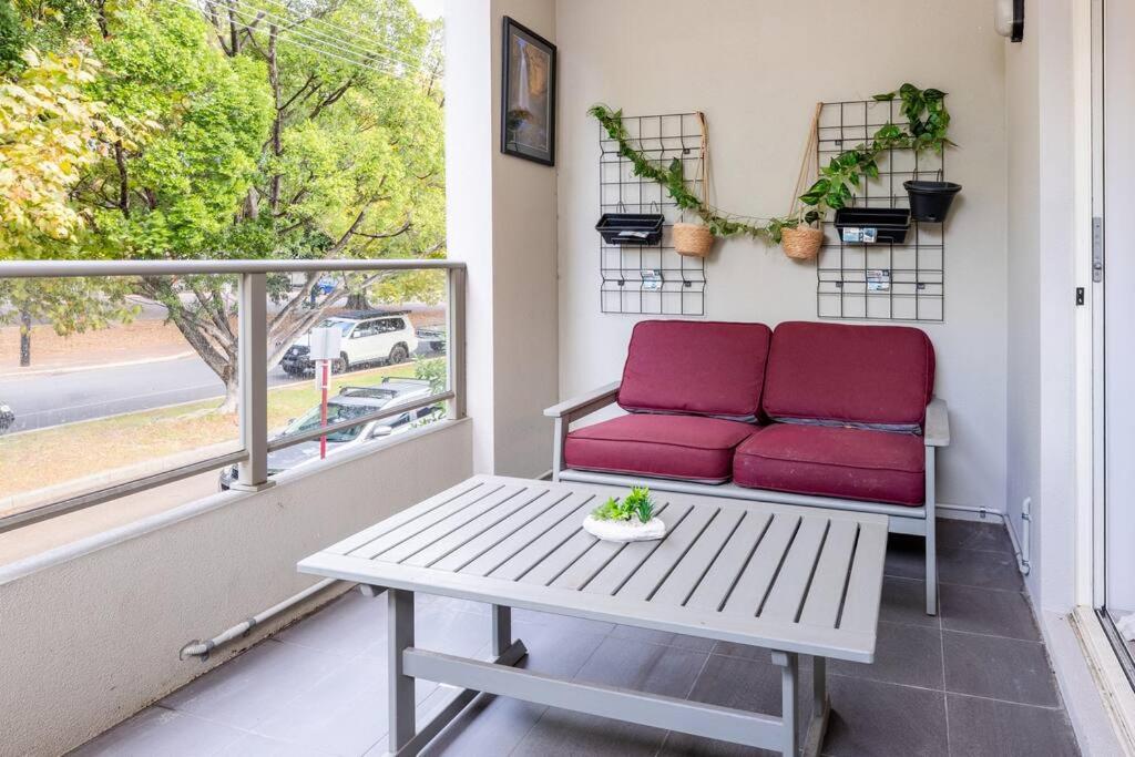 Executive CBD Perth House 4BR 3BA 2Pk SLEEP 8!