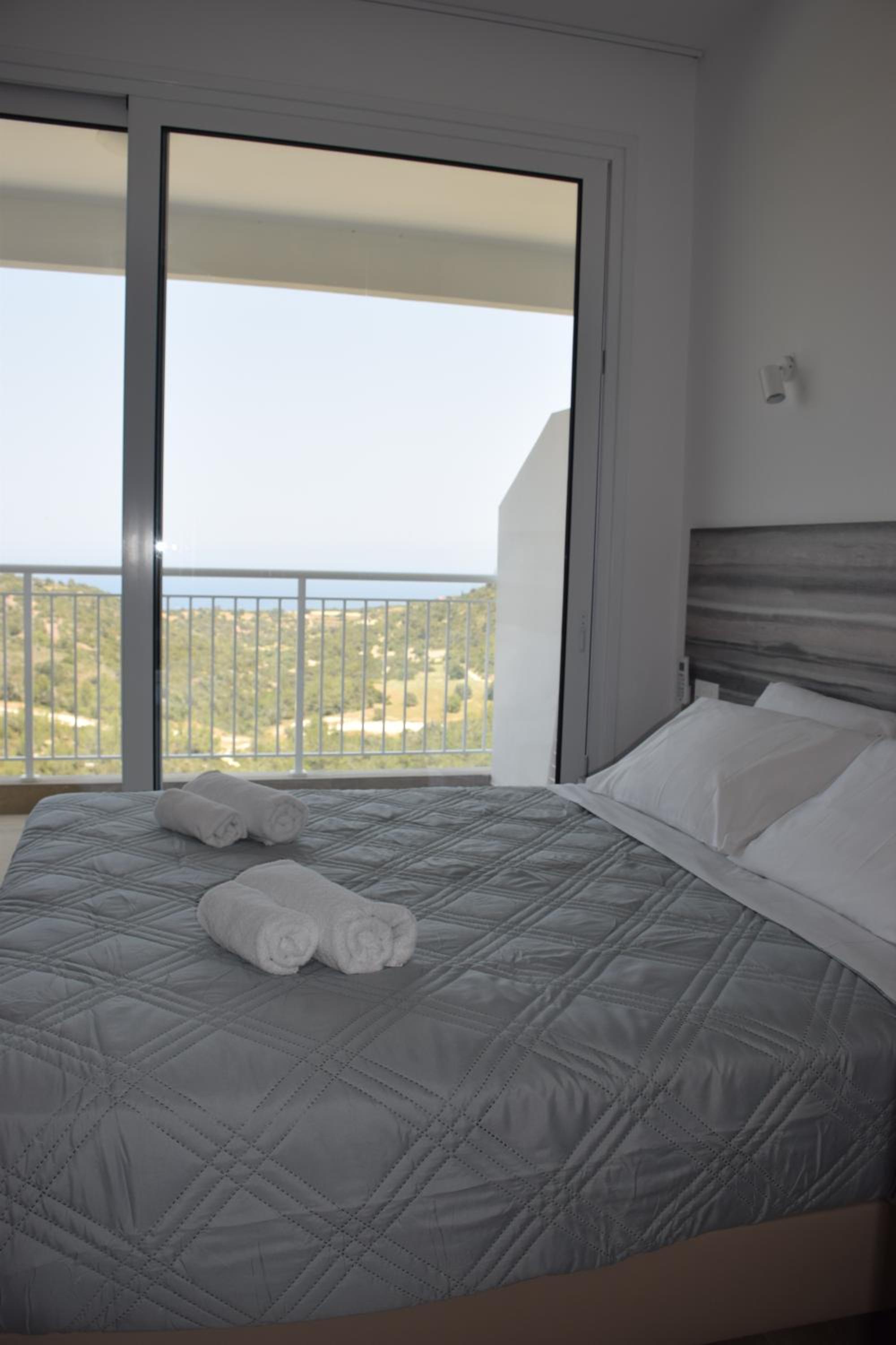 AKAMAS THRONE APARTMENTS