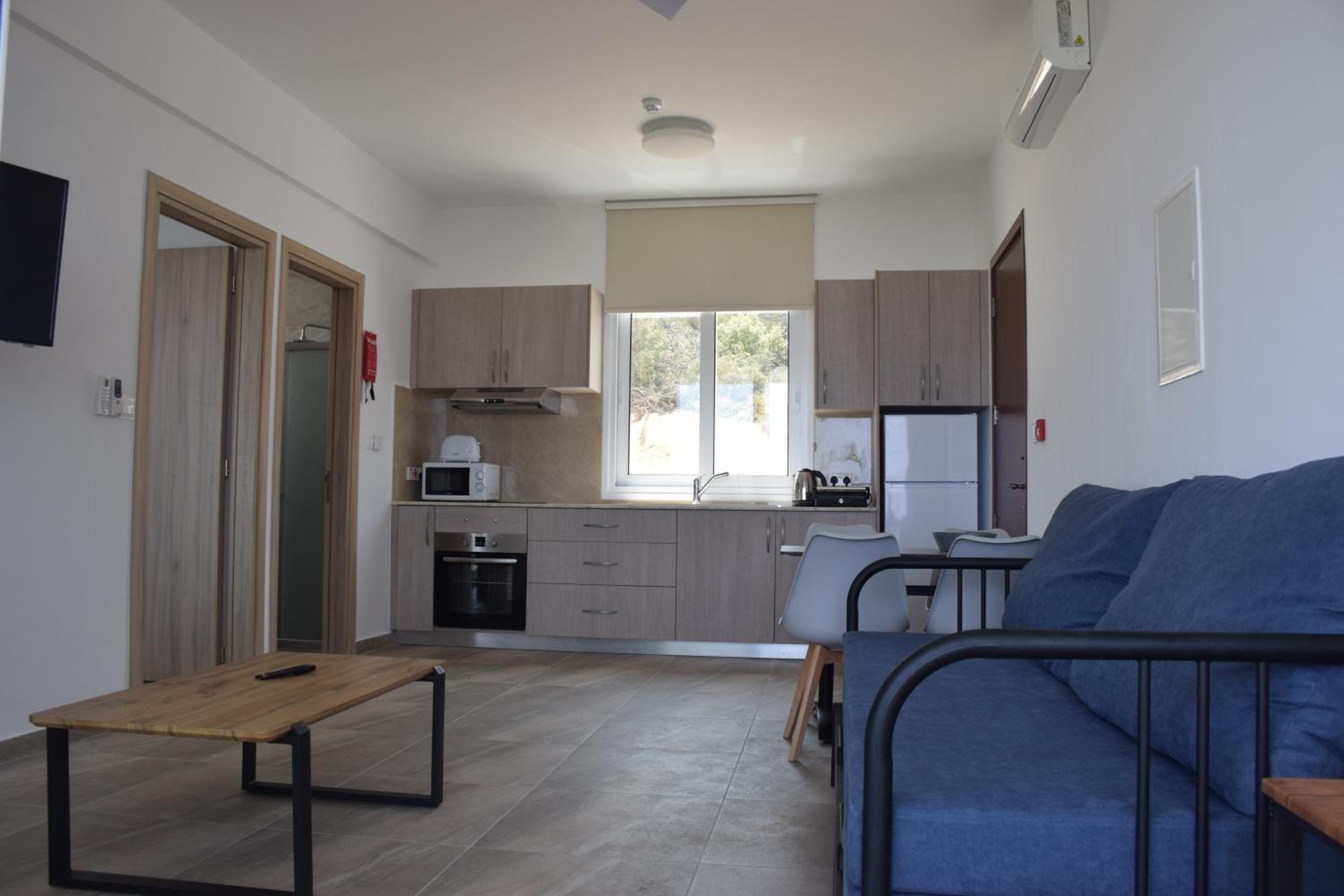 AKAMAS THRONE APARTMENTS
