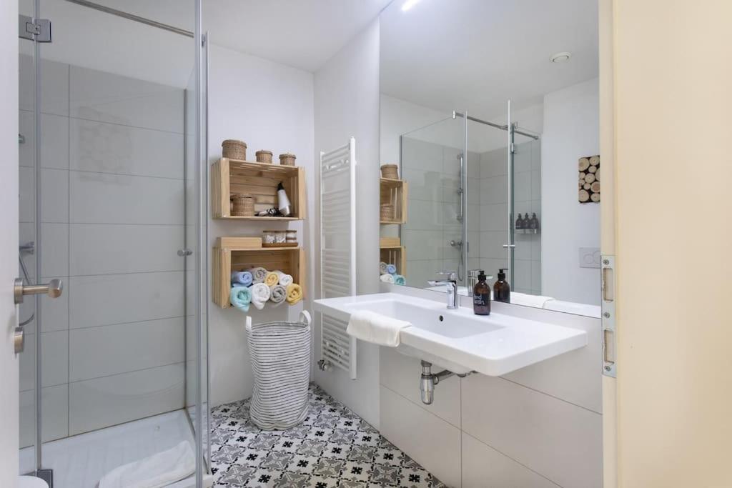 Spacious Apartment in Historic Centre & FREE Parking