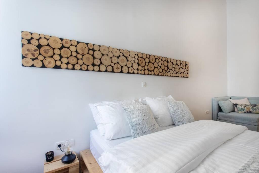 Spacious Apartment in Historic Centre & FREE Parking