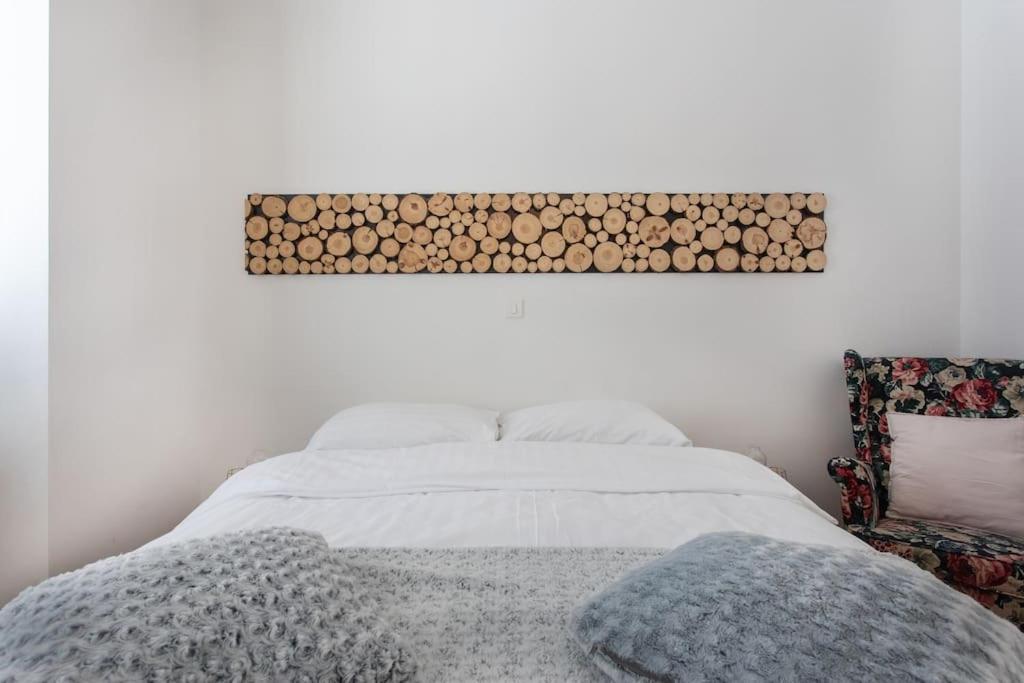 Spacious Apartment in Historic Centre & FREE Parking