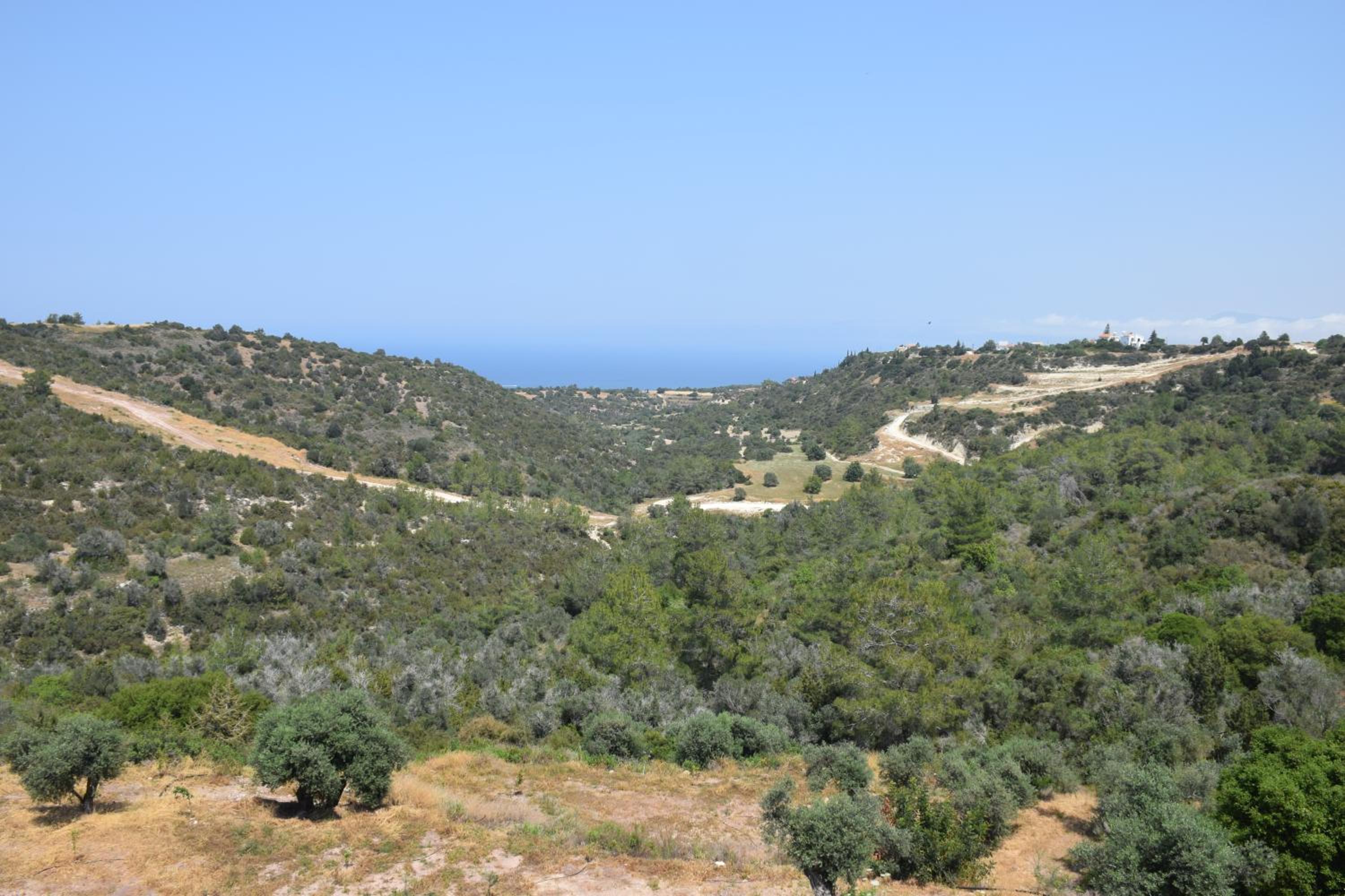 AKAMAS THRONE APARTMENTS