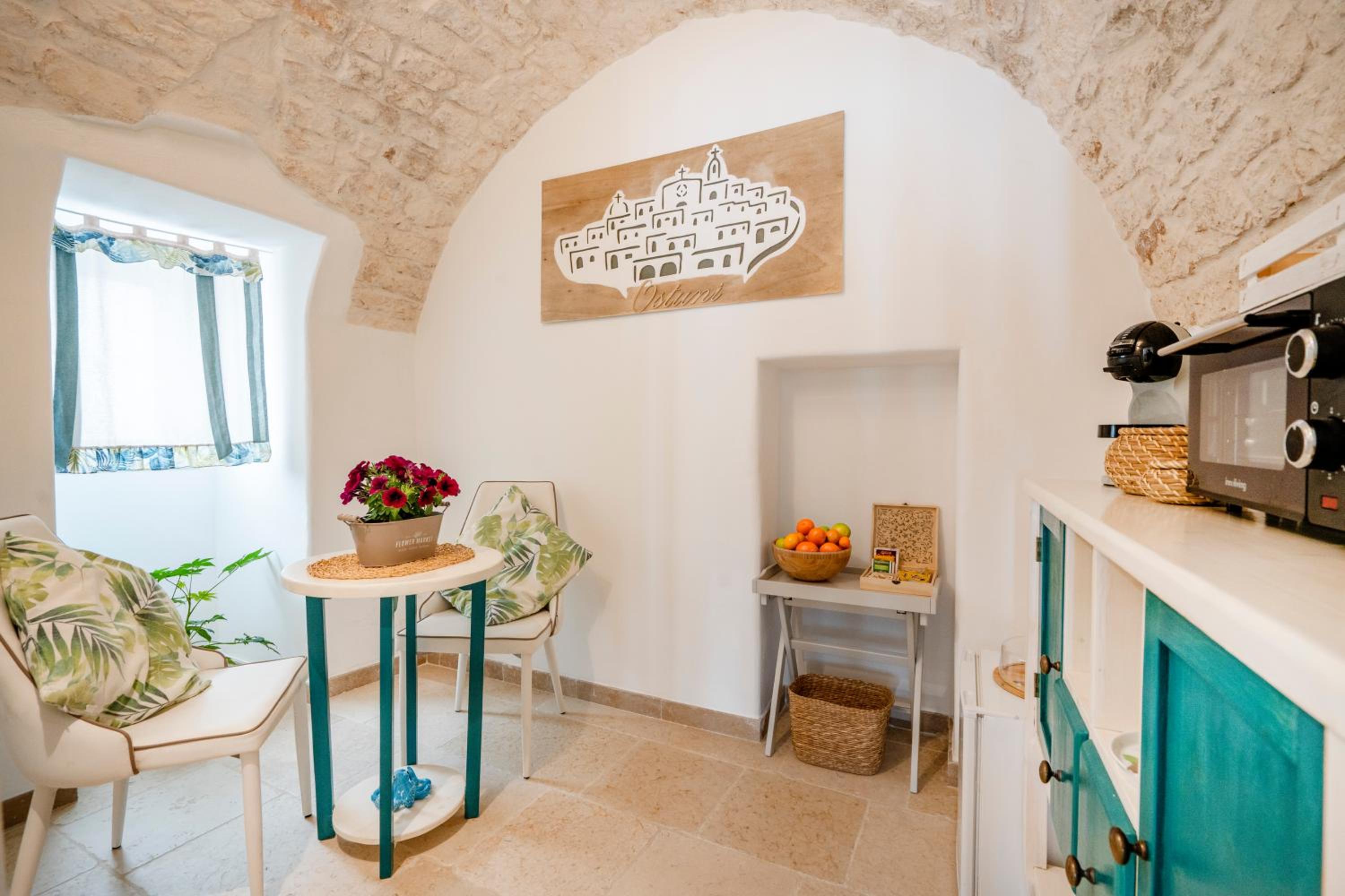 Maison Blanc Ostuni en Ostuni — dining