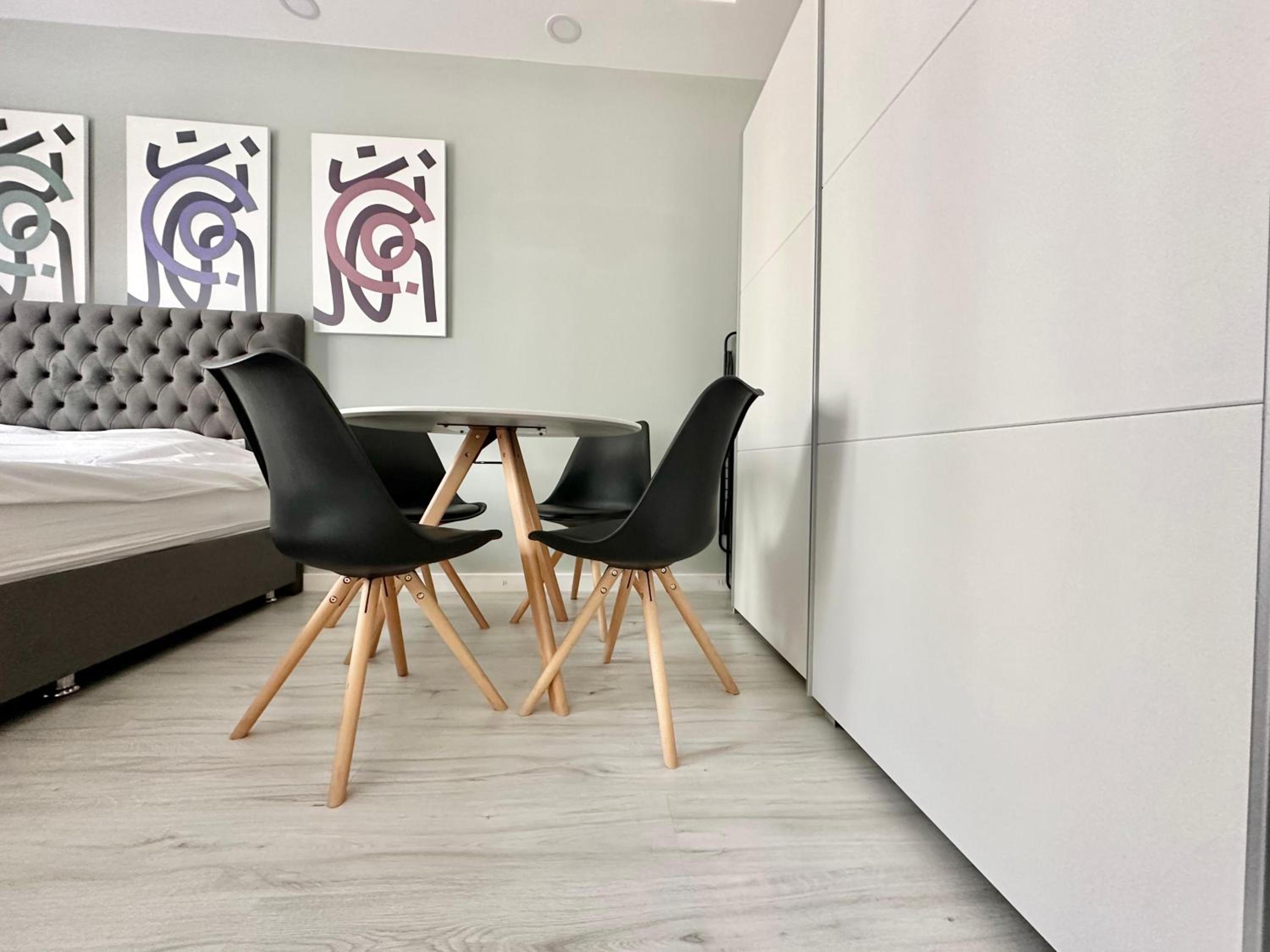 Single Room A403 StayInn by Cosmopolis view 5