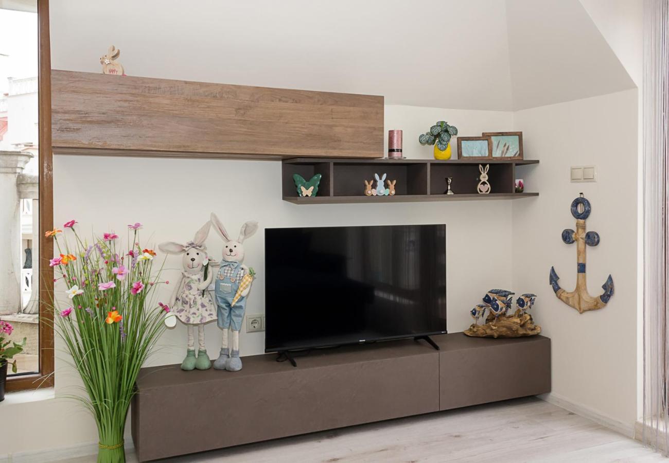 Varna - 1BD at South Bay Residence