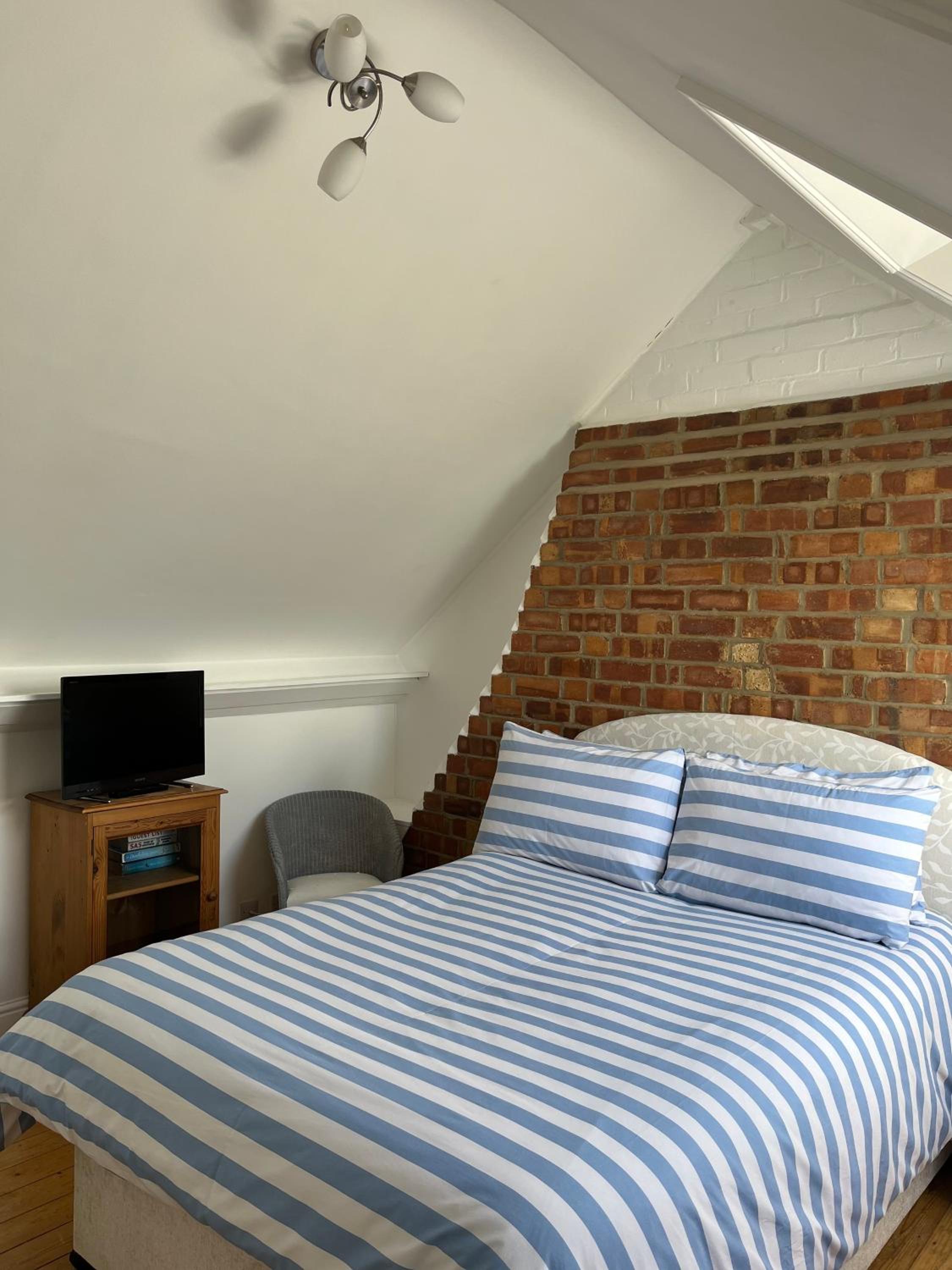 Oakham Vacations - Field View - Property Image 6