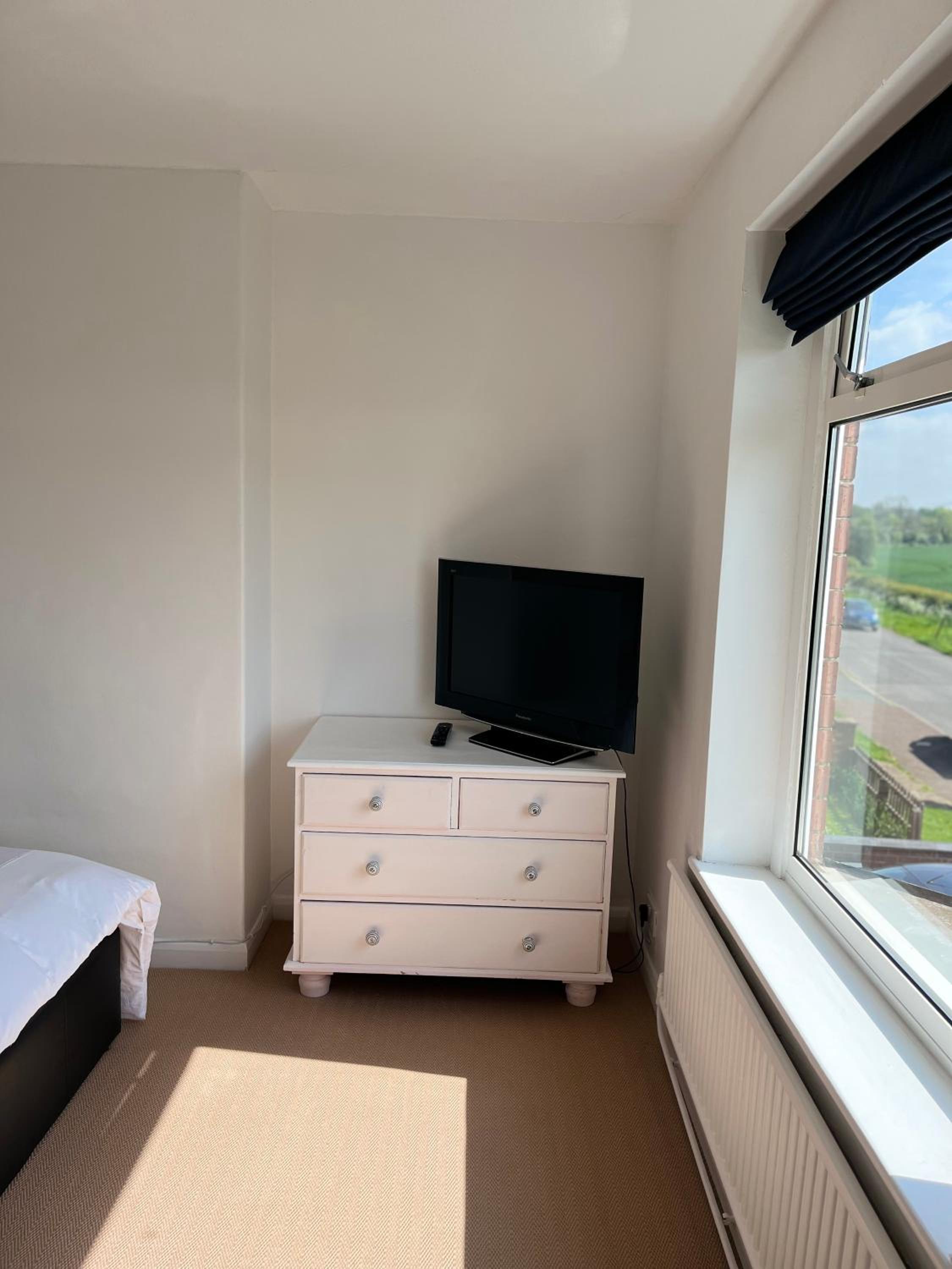 Oakham Vacations - Field View - Property Image 12