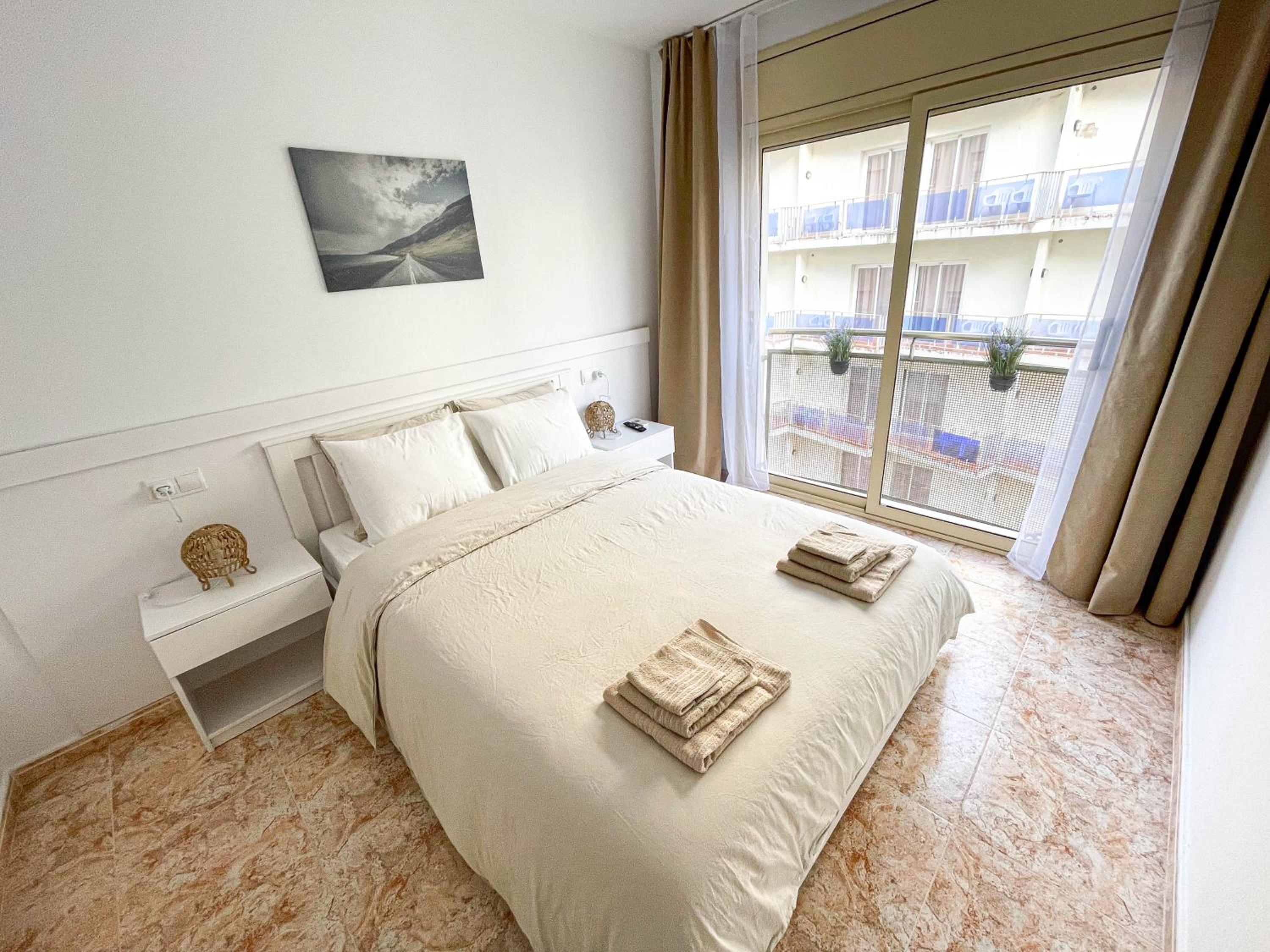 Red Apartment Lloret