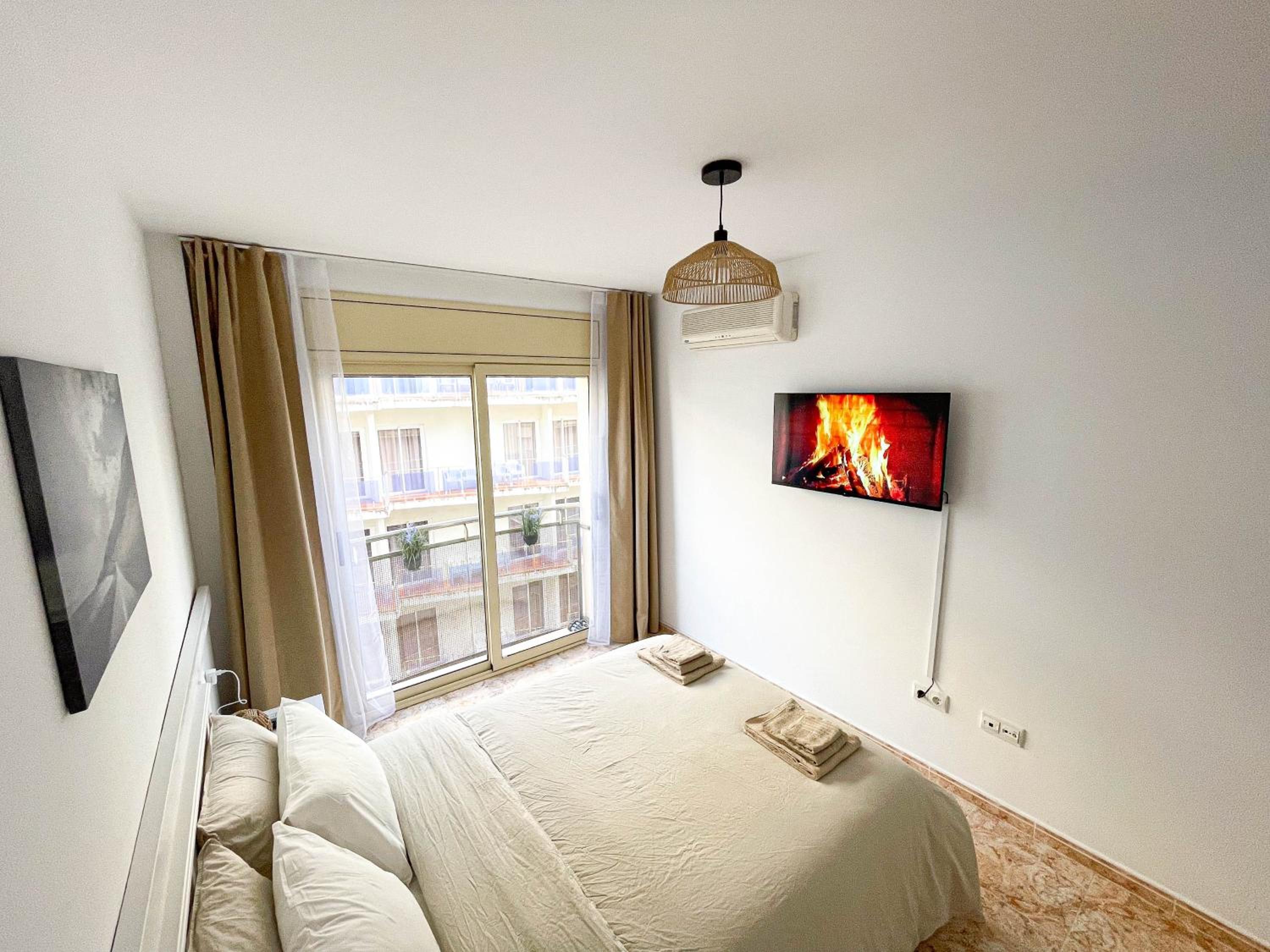 Red Apartment Lloret