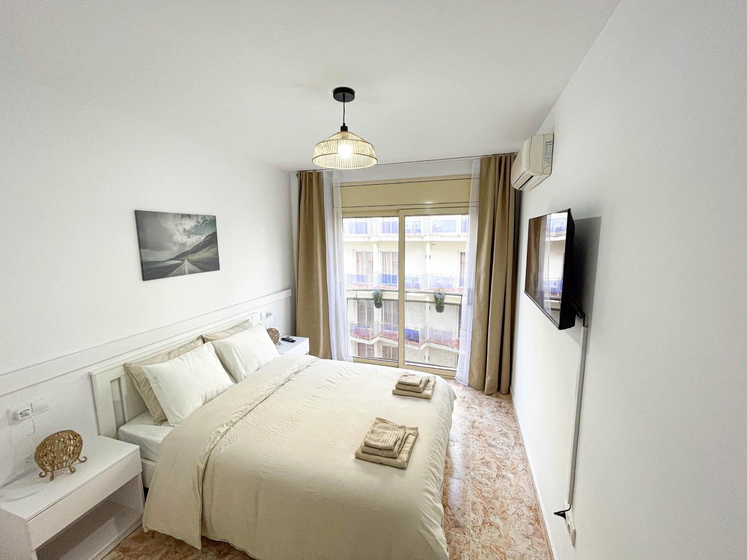 Red Apartment Lloret