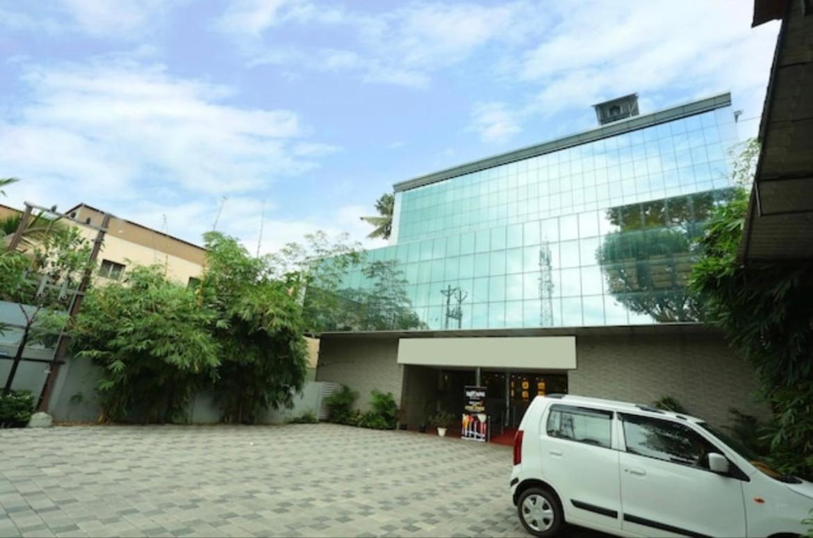 Hotel Padippurayil