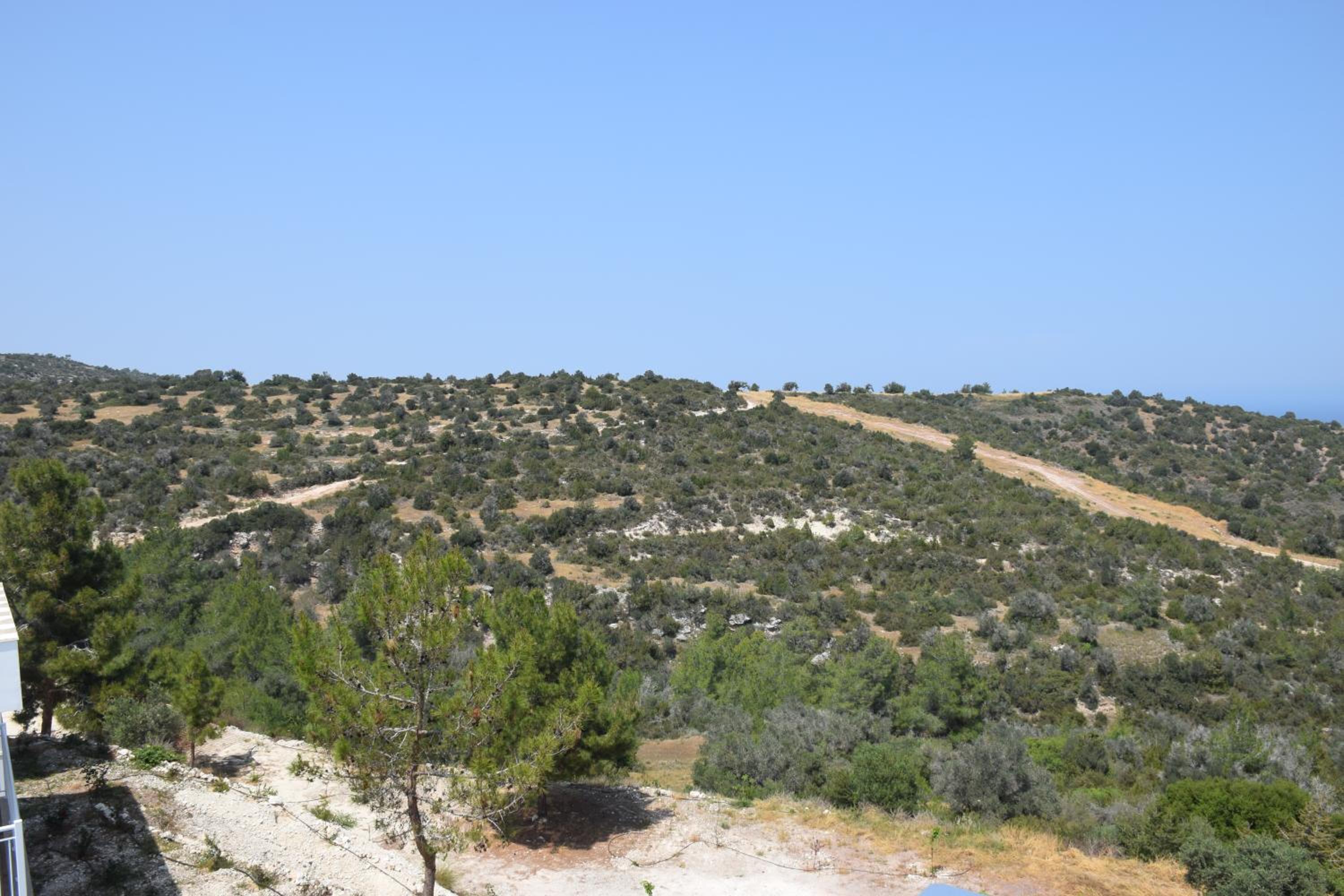 AKAMAS THRONE APARTMENTS