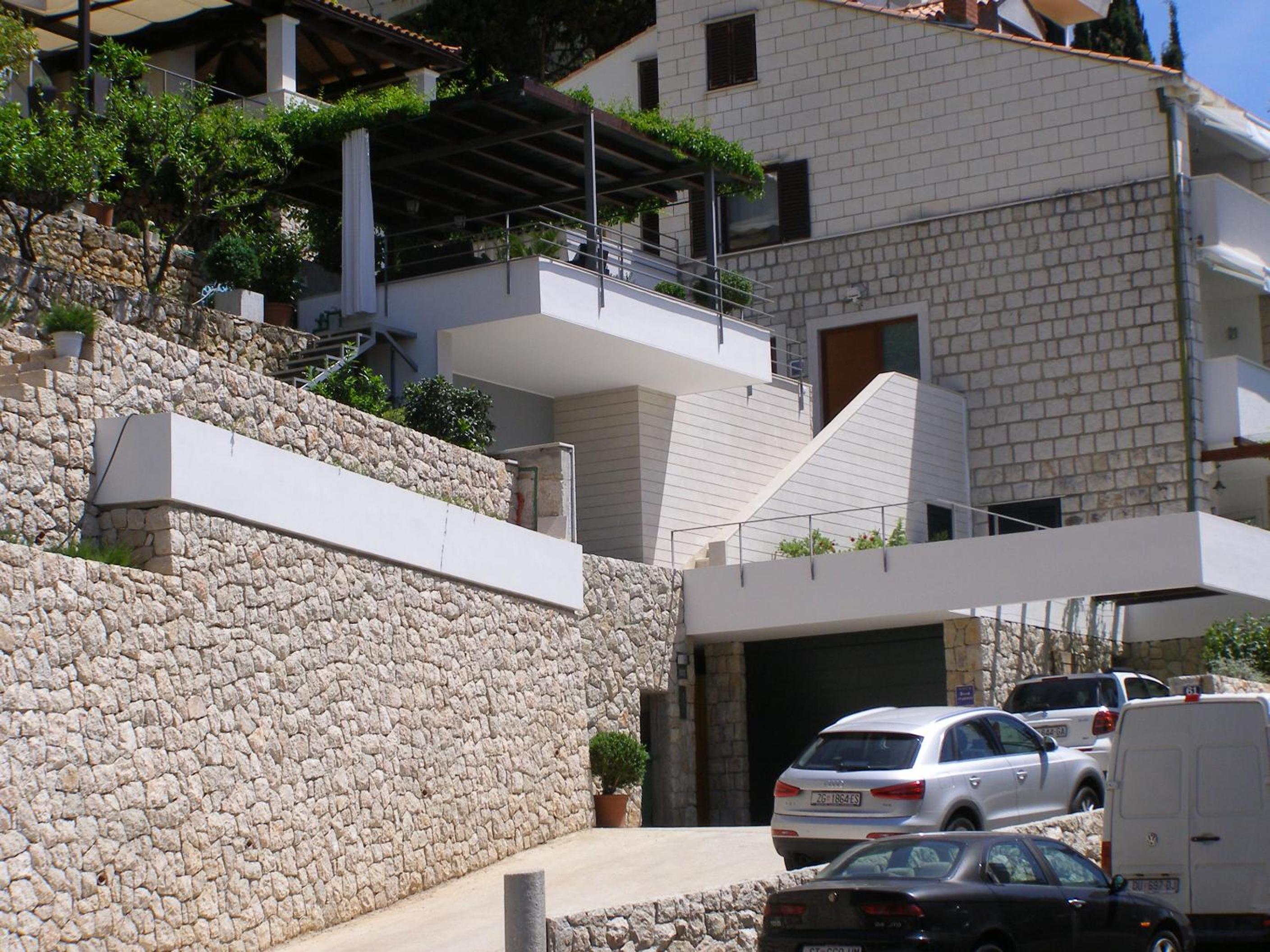 Villa King