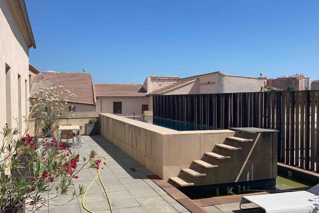 molino rehabilitado con gran terraza y piscina