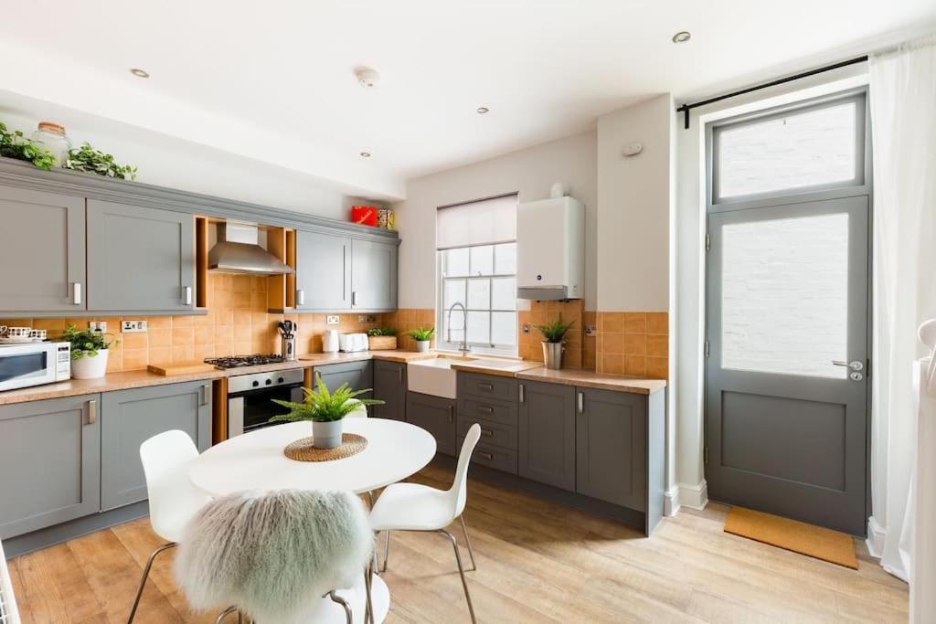 Fabulous Malvern Townhouse