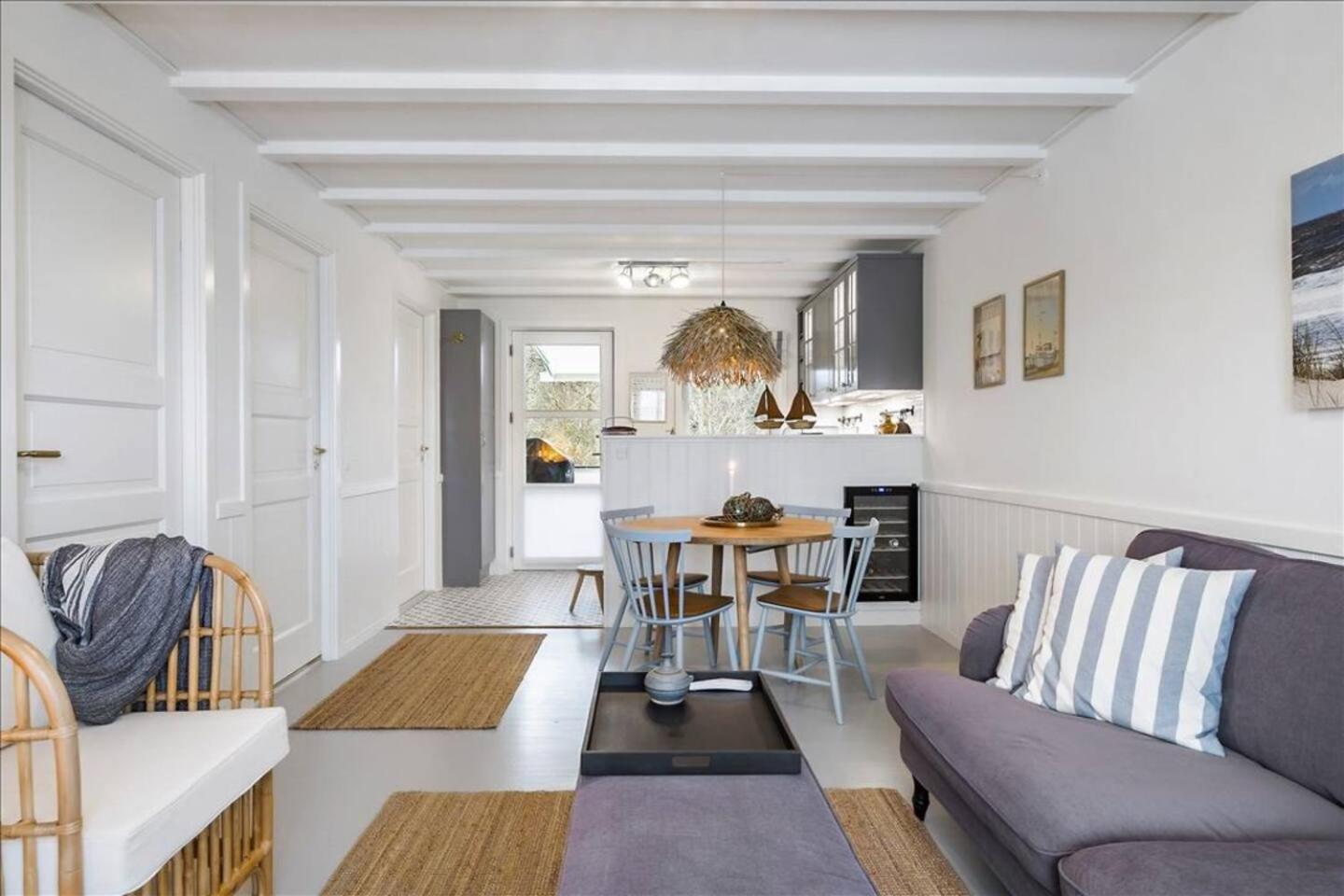 Holiday Apartment With Ocean View