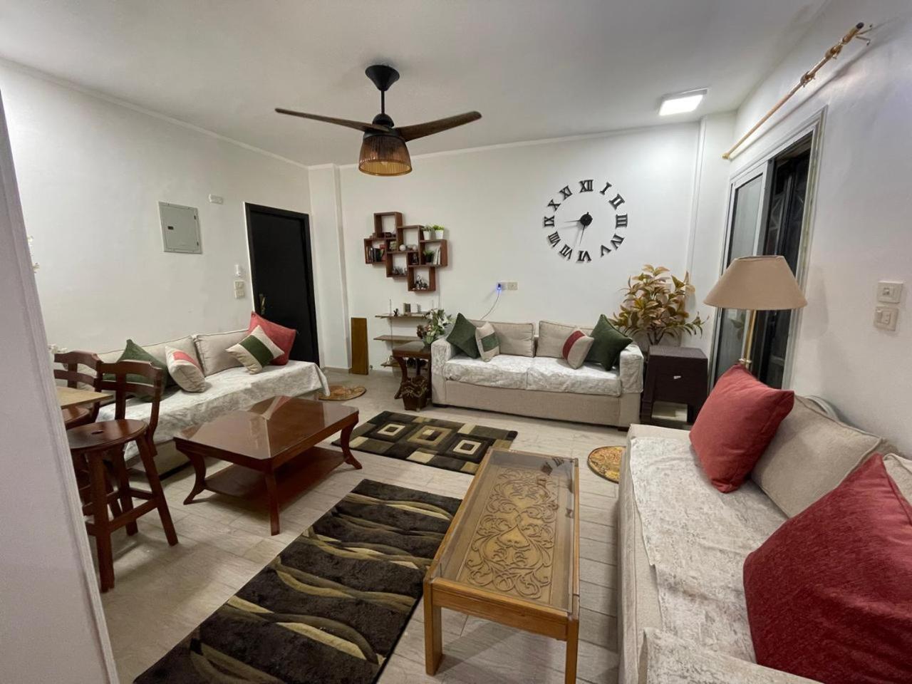 Joy & relax condo with private garden Families only view 4