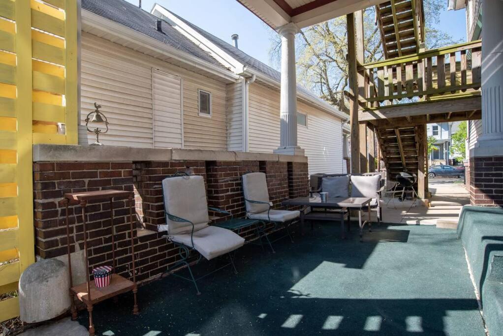 Roomy 3BR & 2BR Apartments near Universities view 4