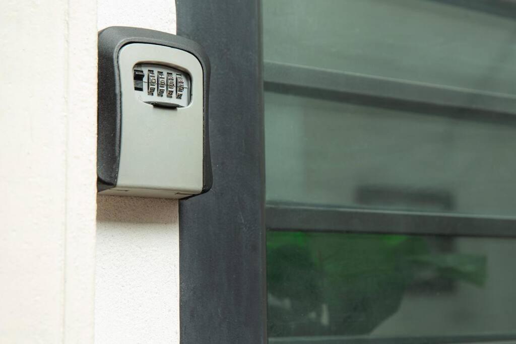 3 bedroom- Hoan Kiem Lake- Best location