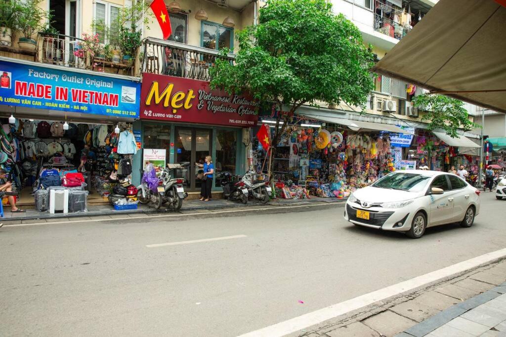 3 bedroom- Hoan Kiem Lake- Best location