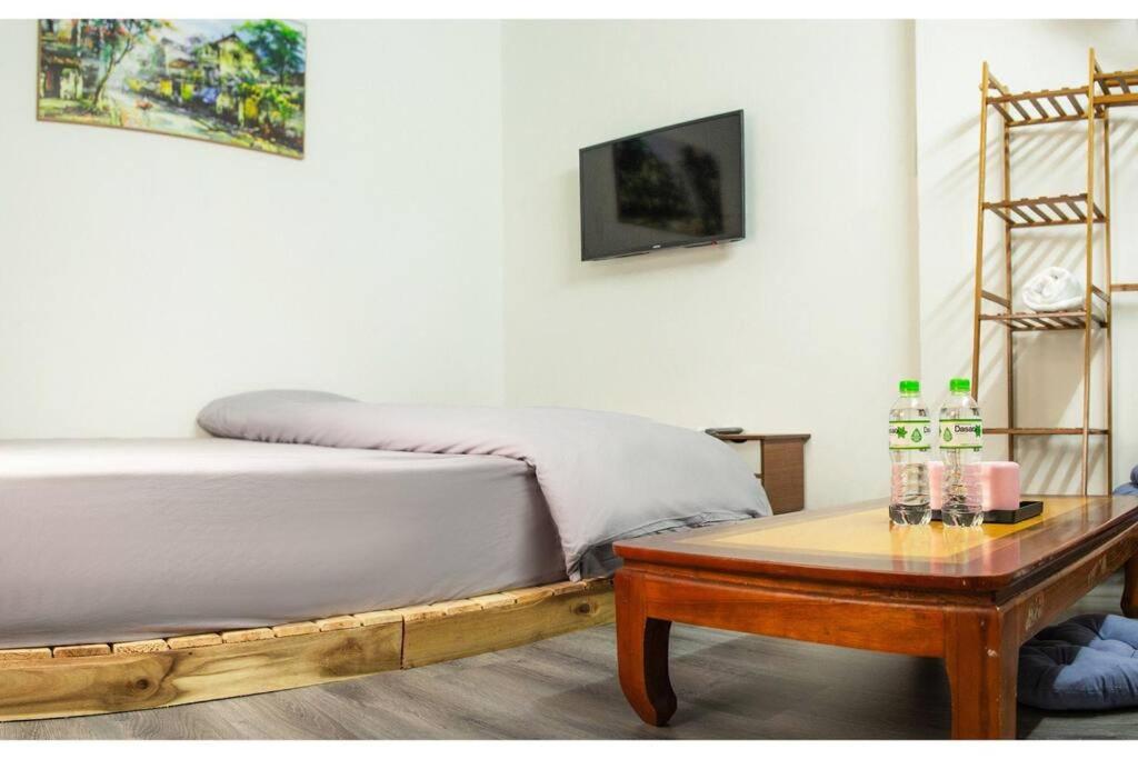 3 bedroom- Hoan Kiem Lake- Best location