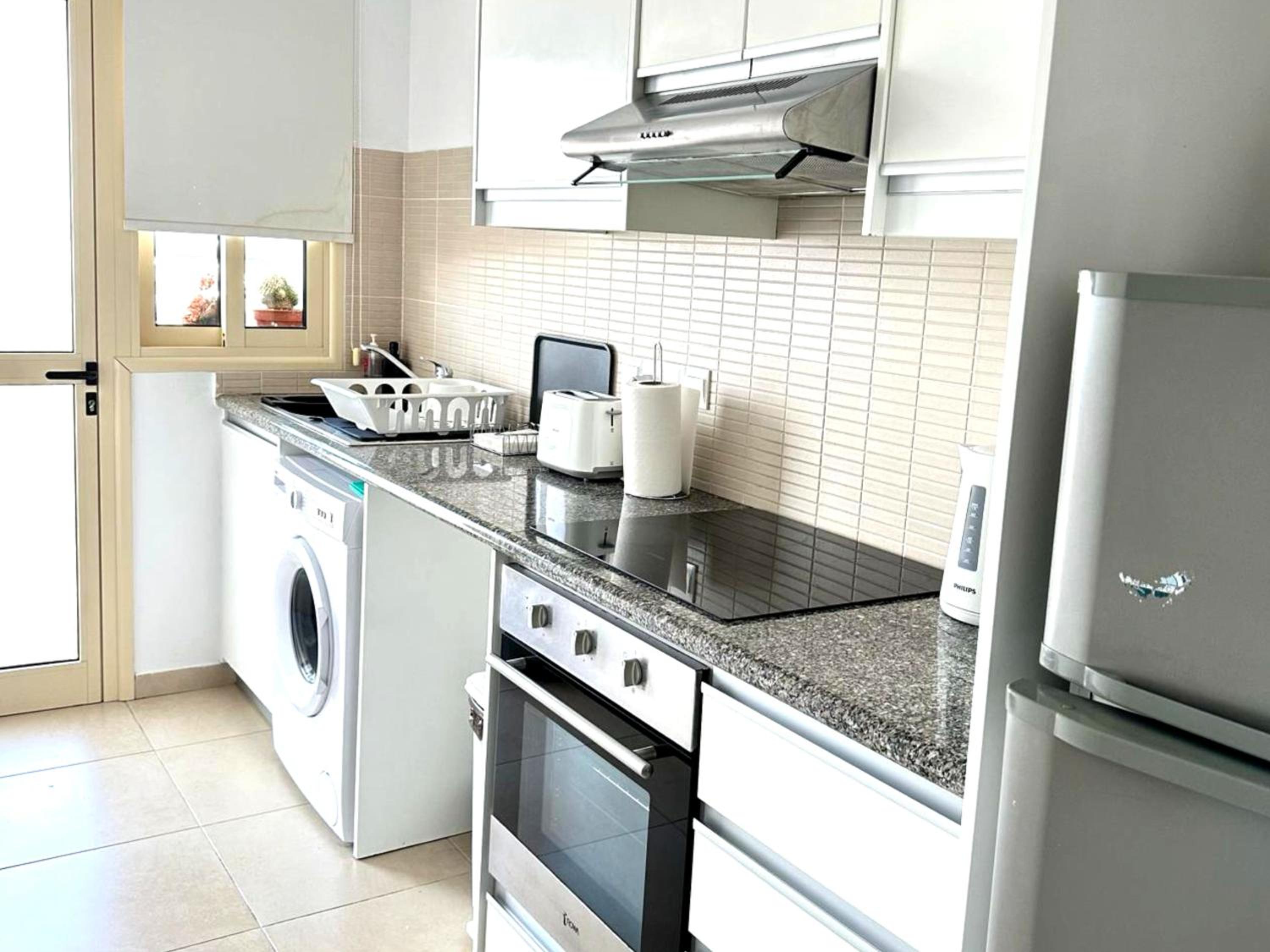 ELYSIA PARK - 2 BED SEAVIEW APT