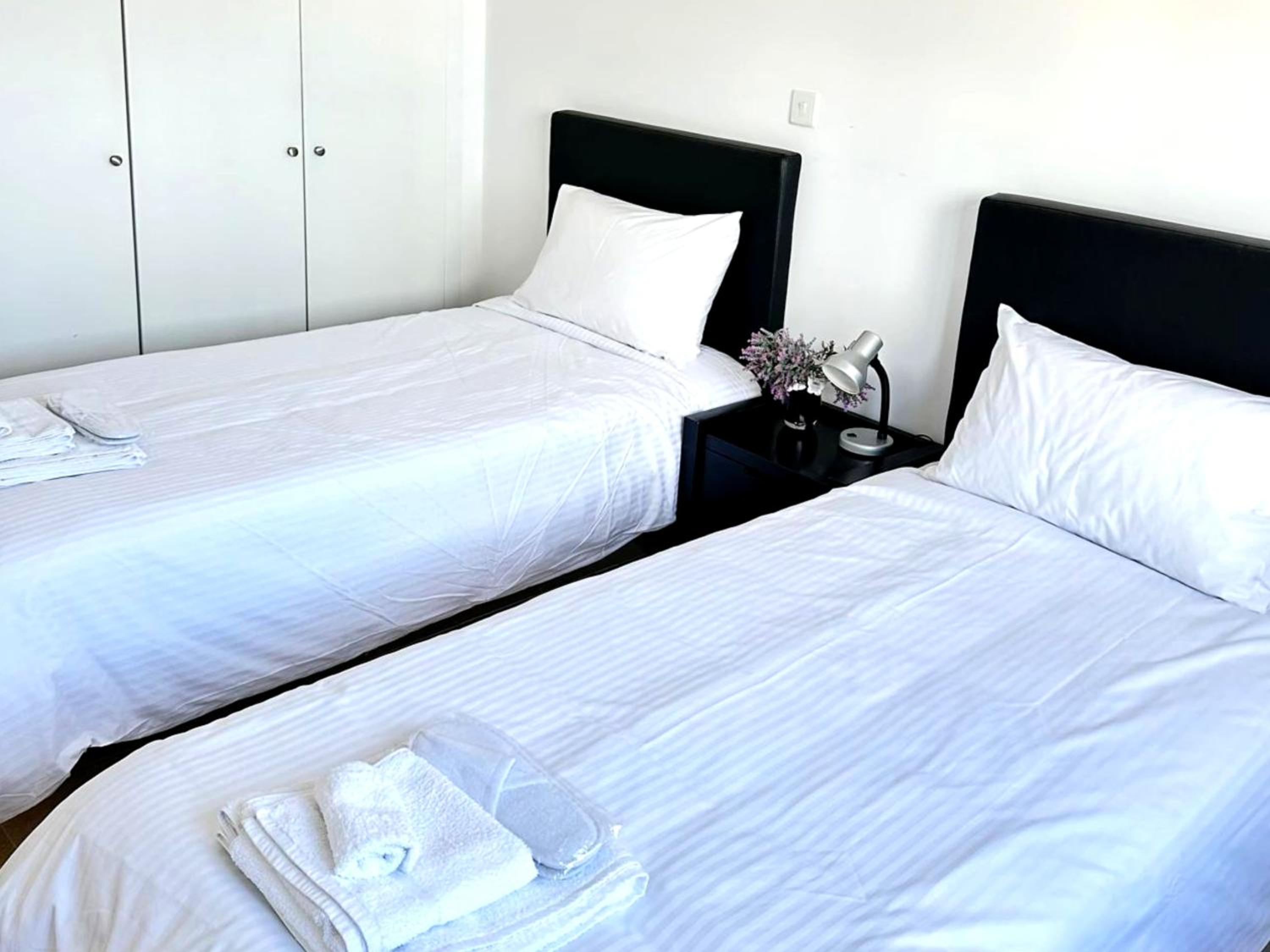 ELYSIA PARK - 2 BED SEAVIEW APT