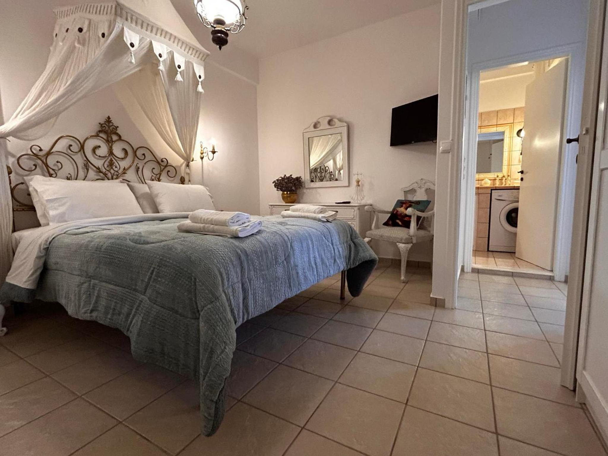 Exilze House Beachfront Kionia