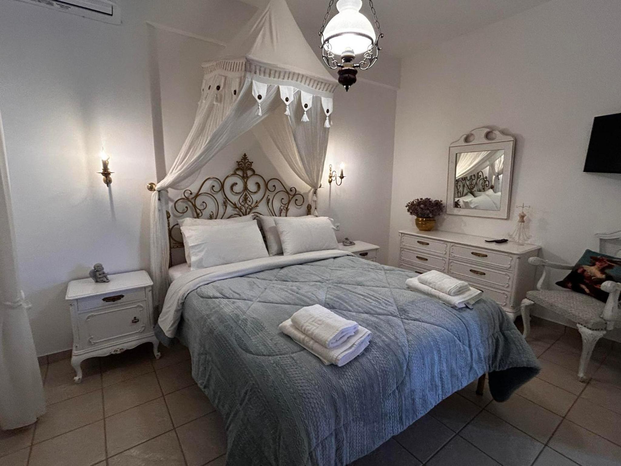 Exilze House Beachfront Kionia
