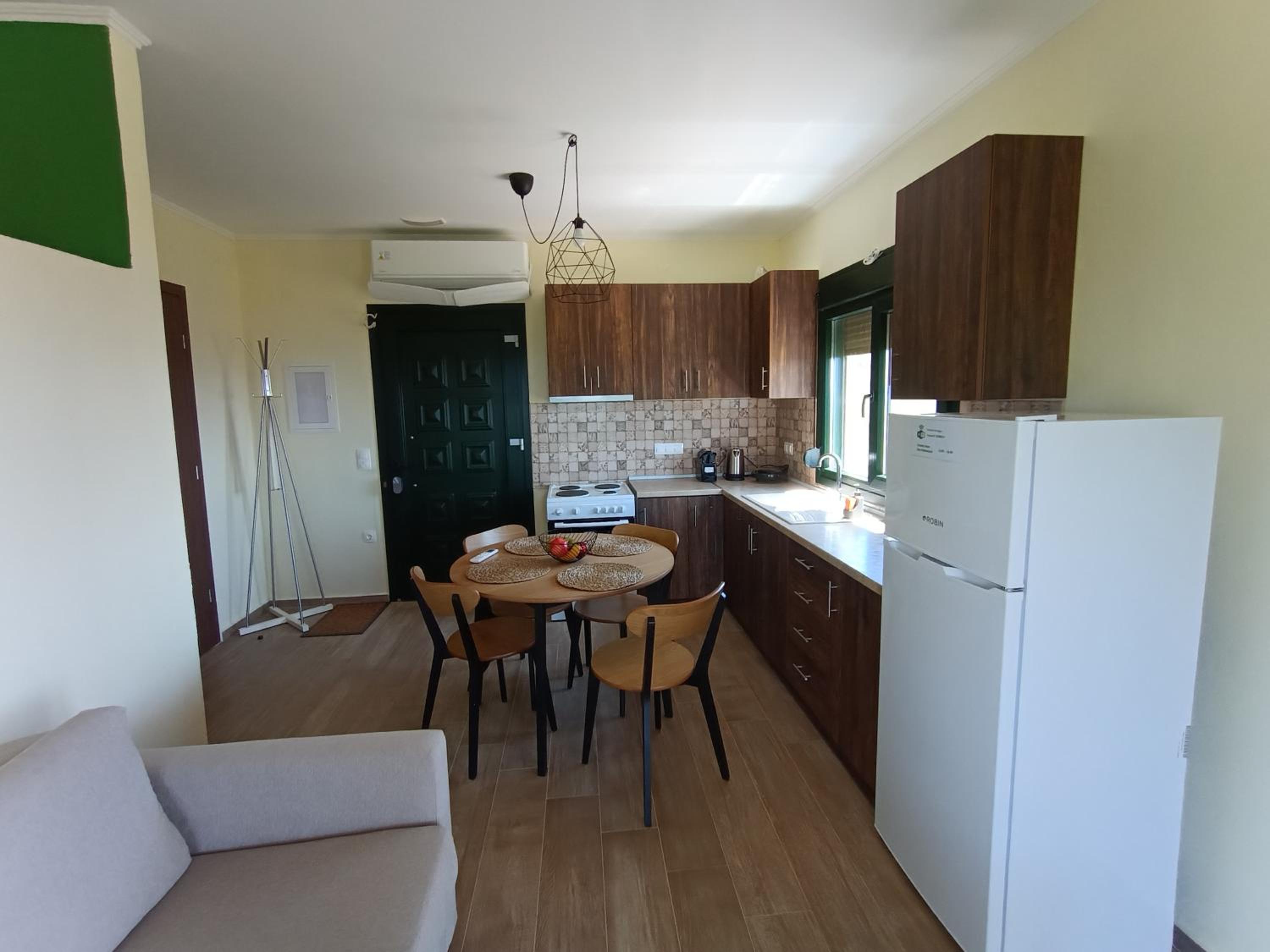 Pezoulia Cottages