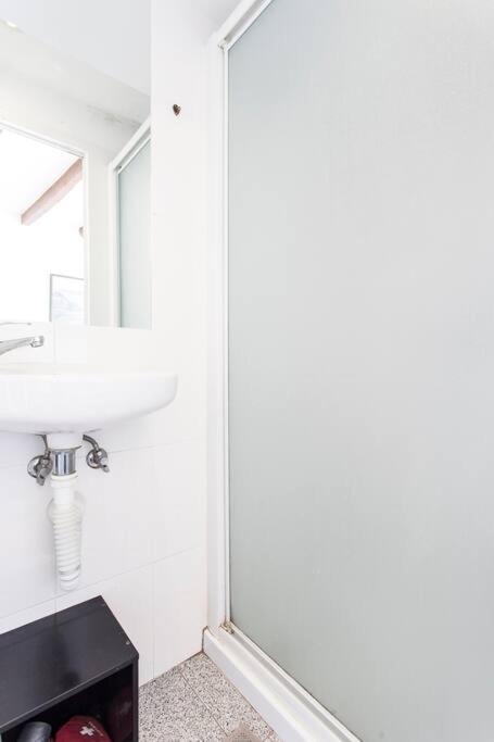 Mouraria I, Eco-duplex, French Balcony & Smart Check-in view 3