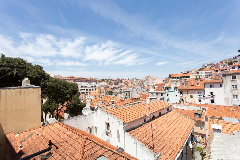 Mouraria I, Eco-duplex, French Balcony & Smart Check-in view 4