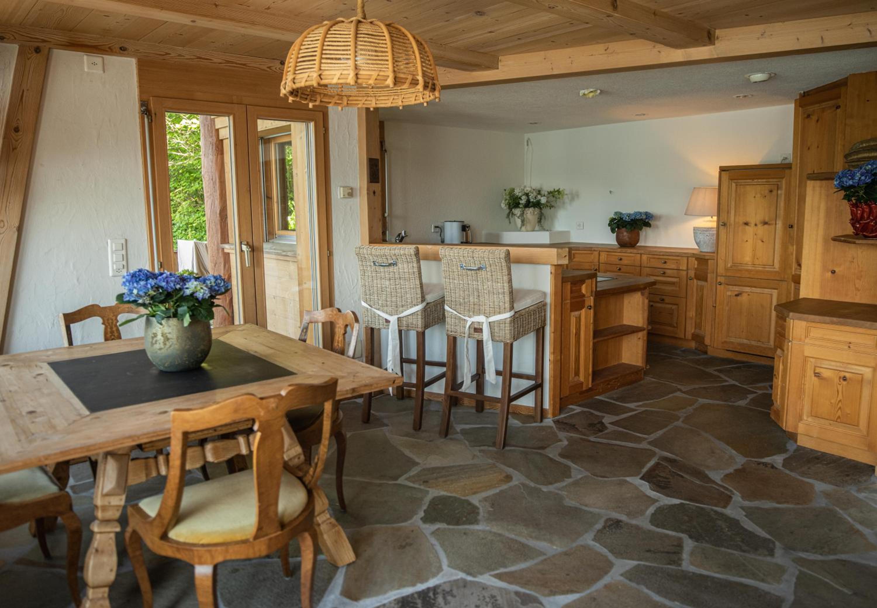 Lakeside Chalet with Panorama View