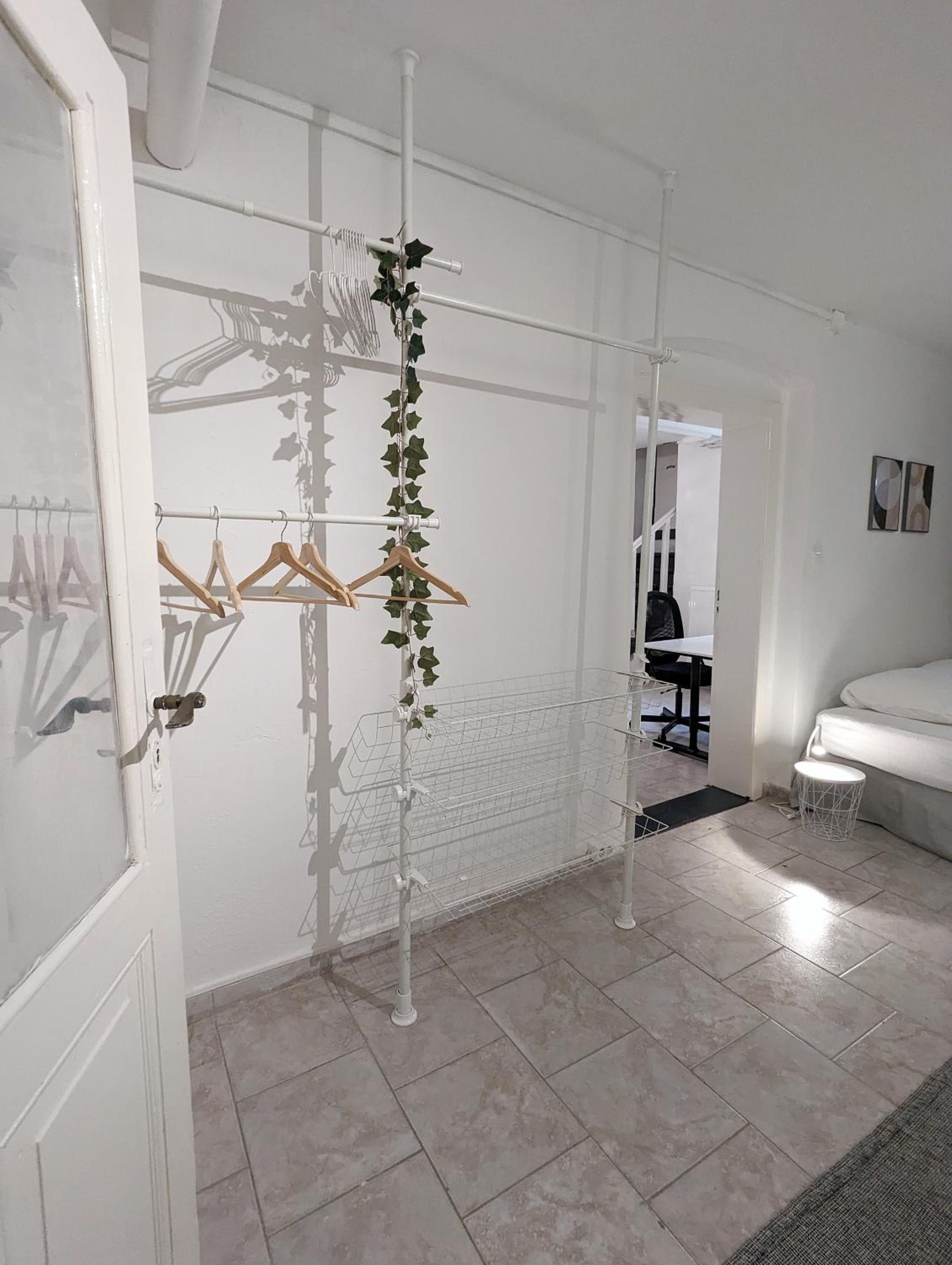 Tiergarten: Central, spacious, beautiful designed 2-BR Apt near park