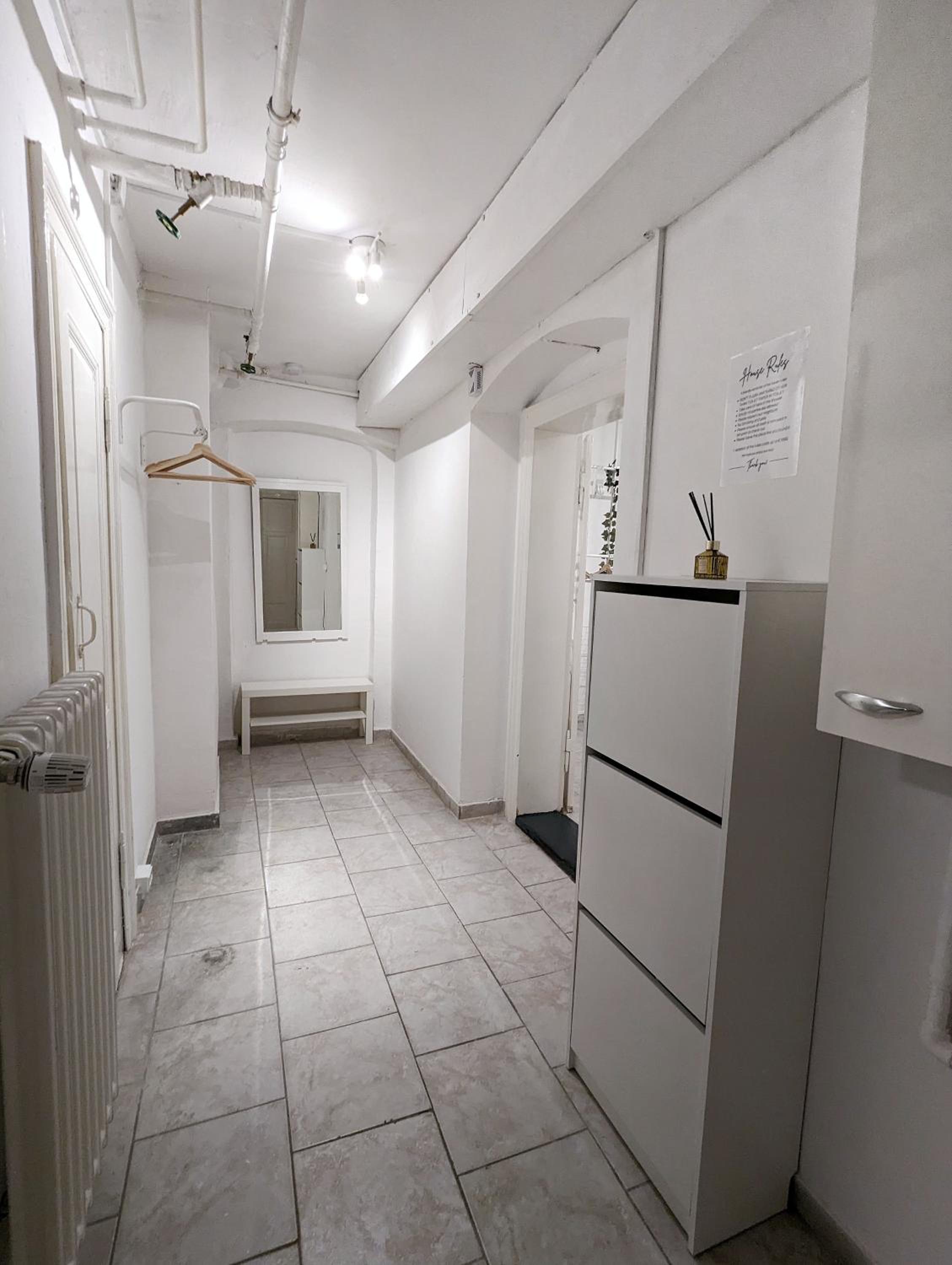 Tiergarten: Central, spacious, beautiful designed 2-BR Apt near park