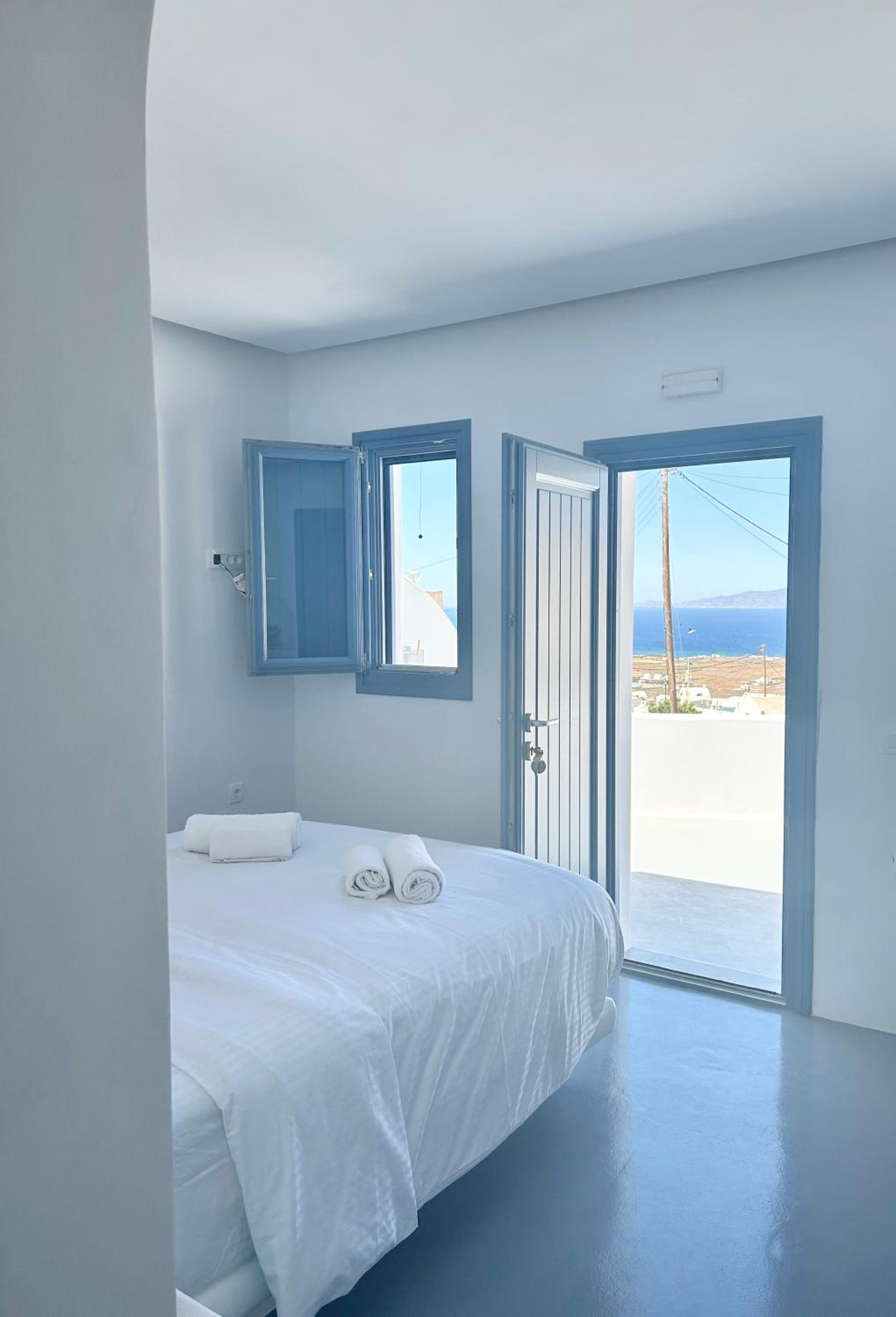 Oinos Luxury Suites view 5