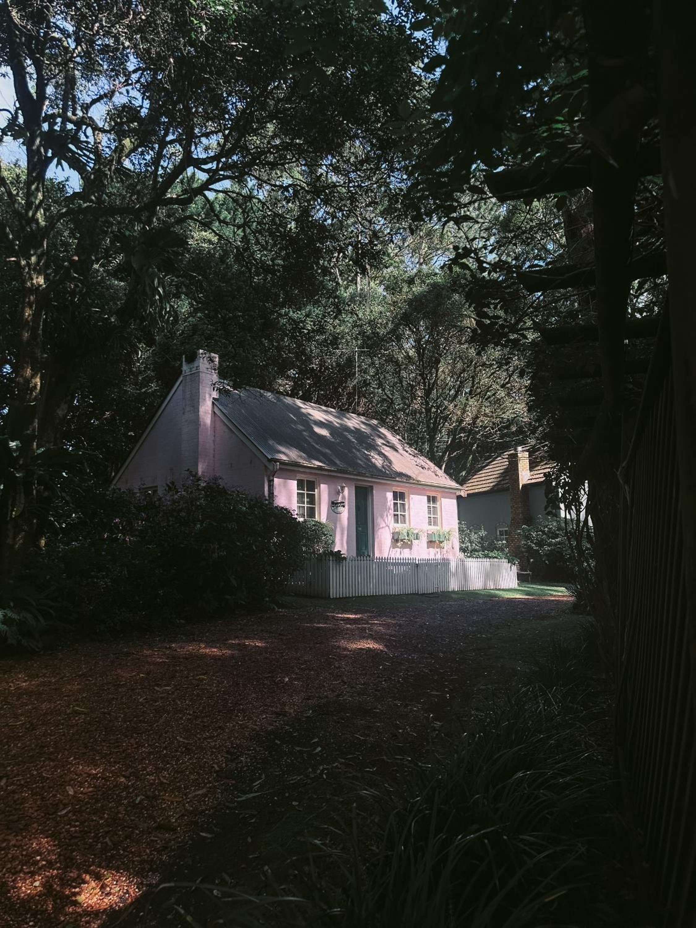 The Romantic Pink English Cottage at Tamborine Mountain
