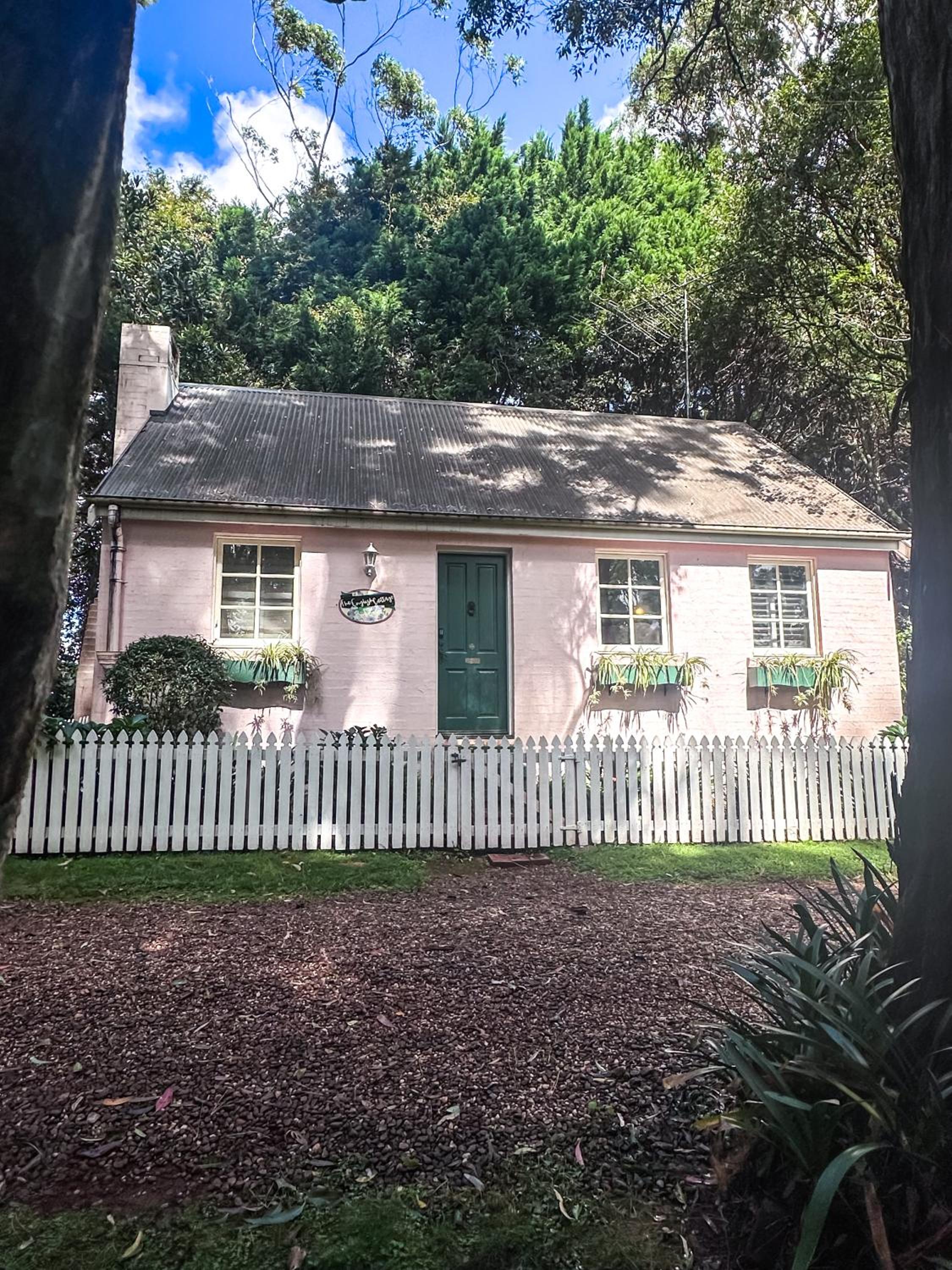The Romantic Pink English Cottage at Tamborine Mountain