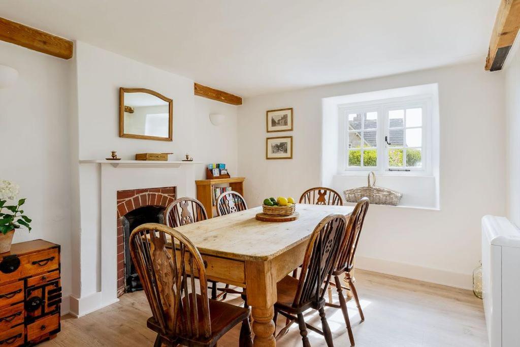 Honeysuckle Cottage