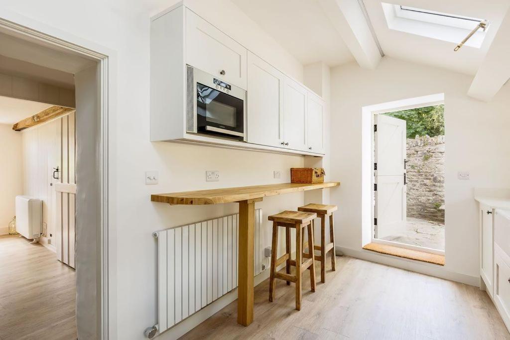 Honeysuckle Cottage