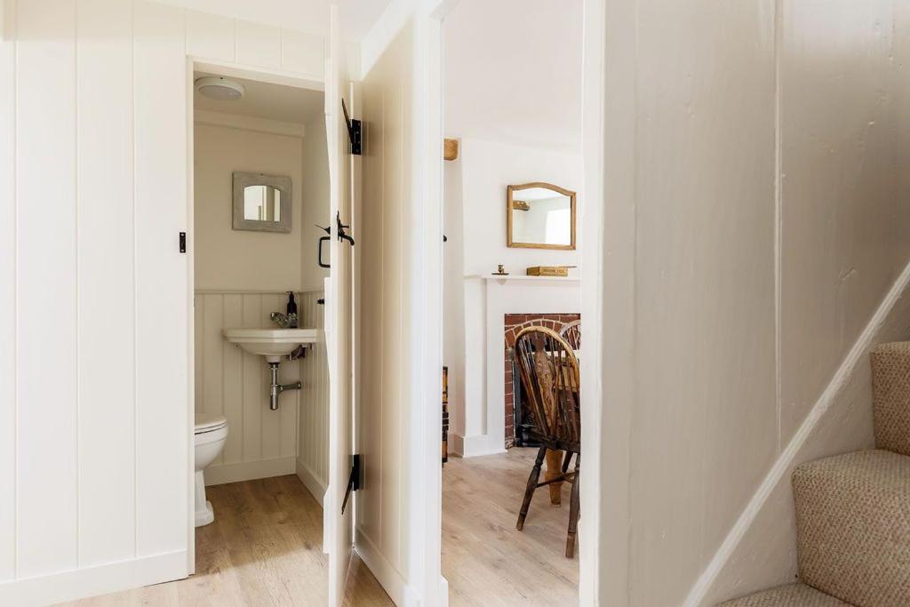 Honeysuckle Cottage
