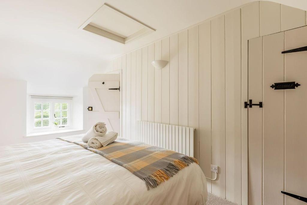 Honeysuckle Cottage