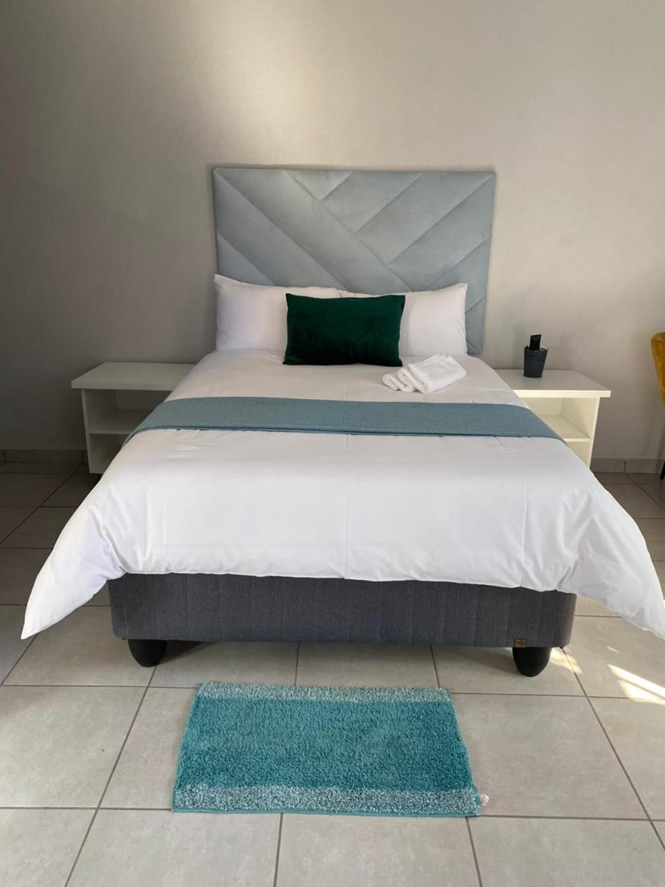 Divine Guest Lodge