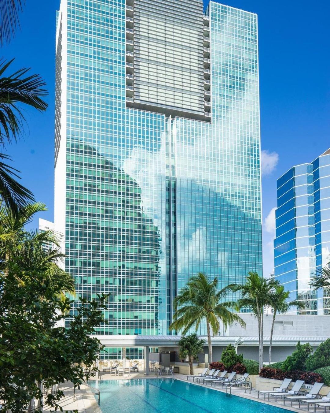 Hotel Brickell Floor 31 AKA- Sea View by Palermo Home Miami - Image 1