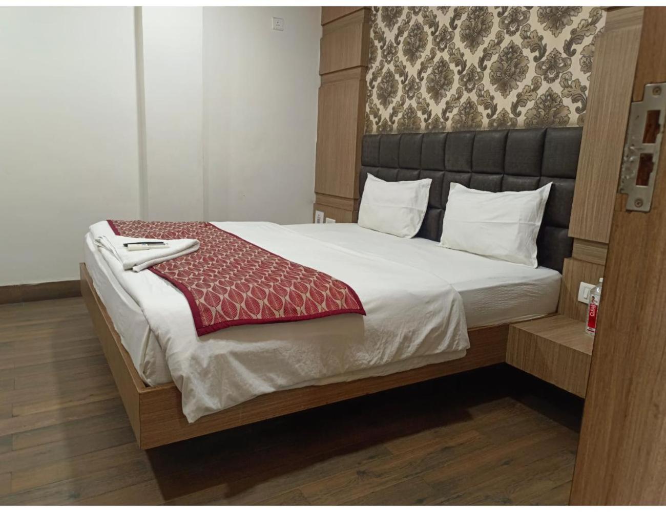 Hotel Pride inn, Prayagraj