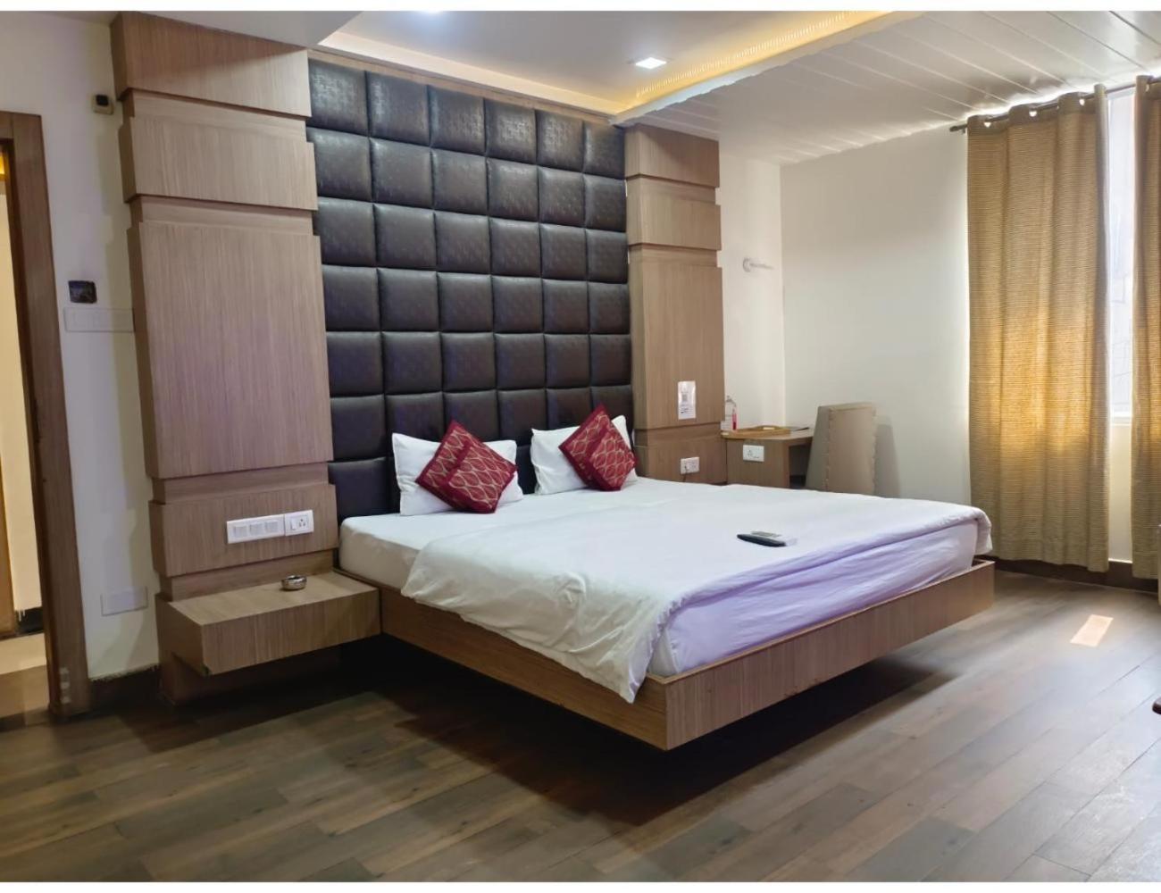 Hotel Pride inn, Prayagraj